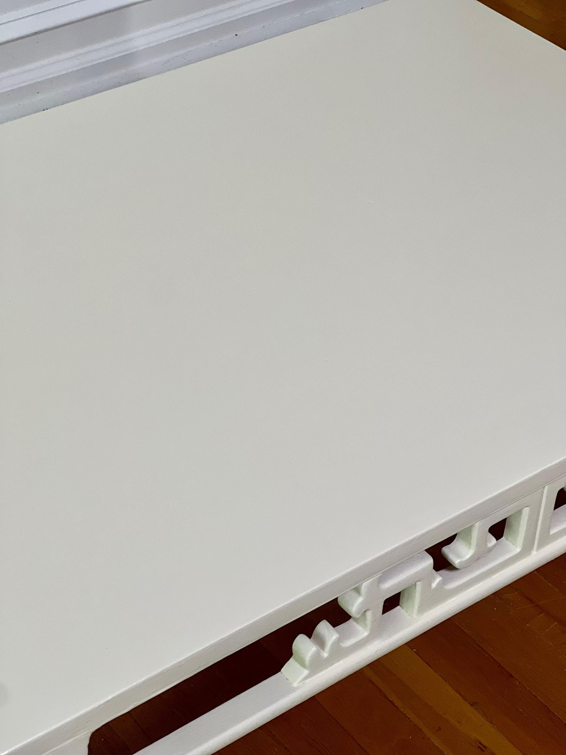 Henredon Chinoiserie White Coffee Table For Sale 3