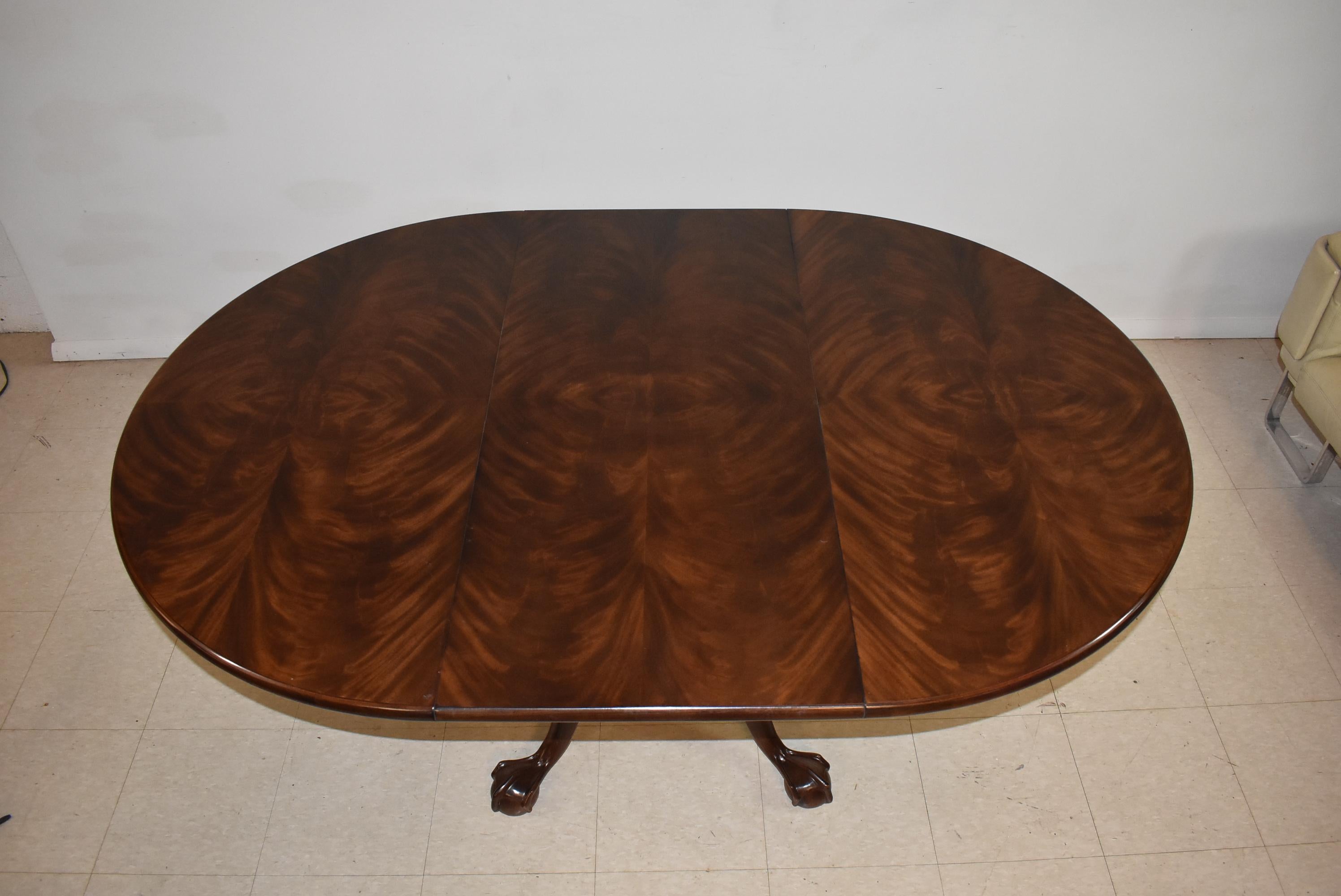 Henredon Chippendale 45