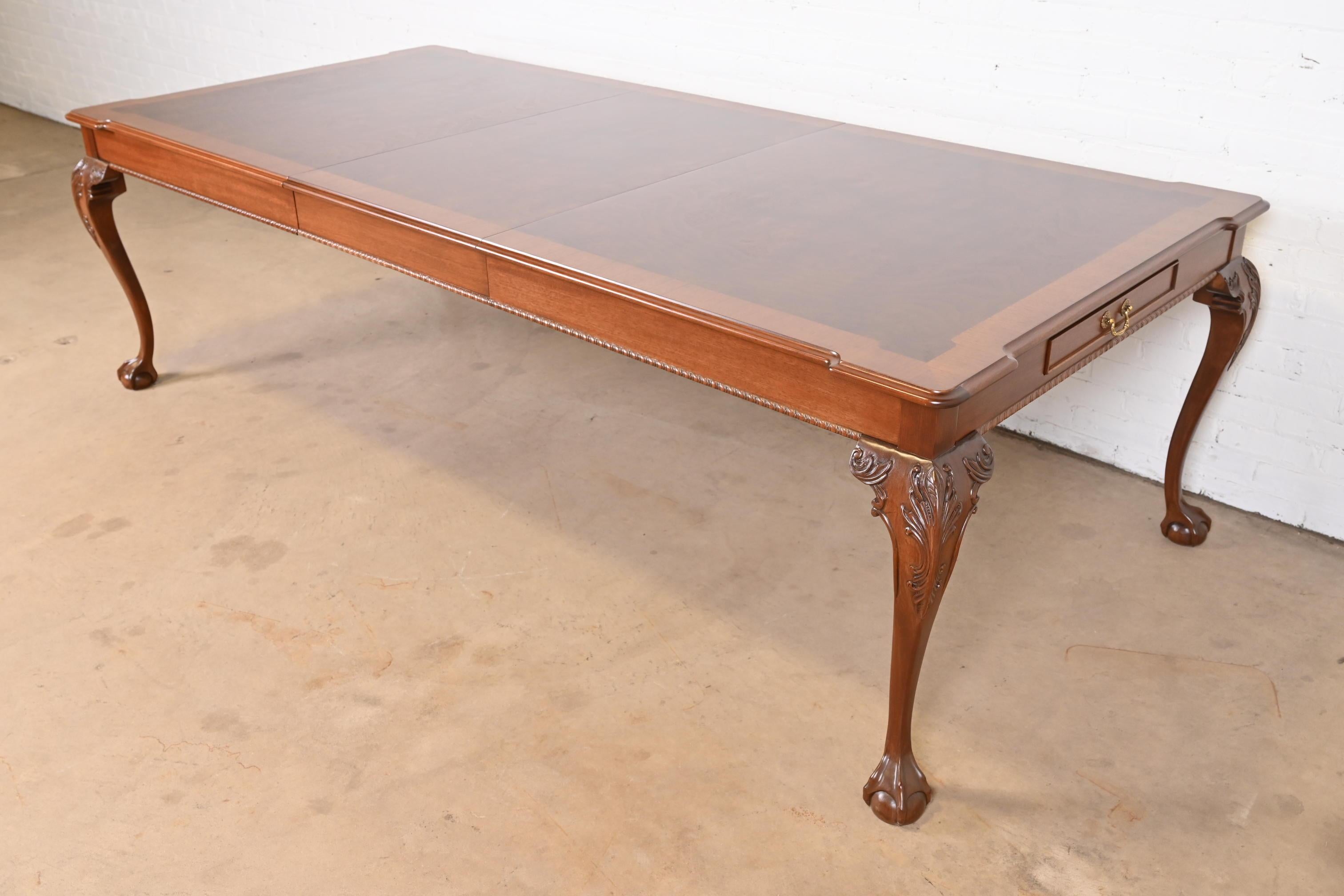 American Henredon Chippendale Banded Mahogany and Burl Wood Dining Table, Refinished For Sale
