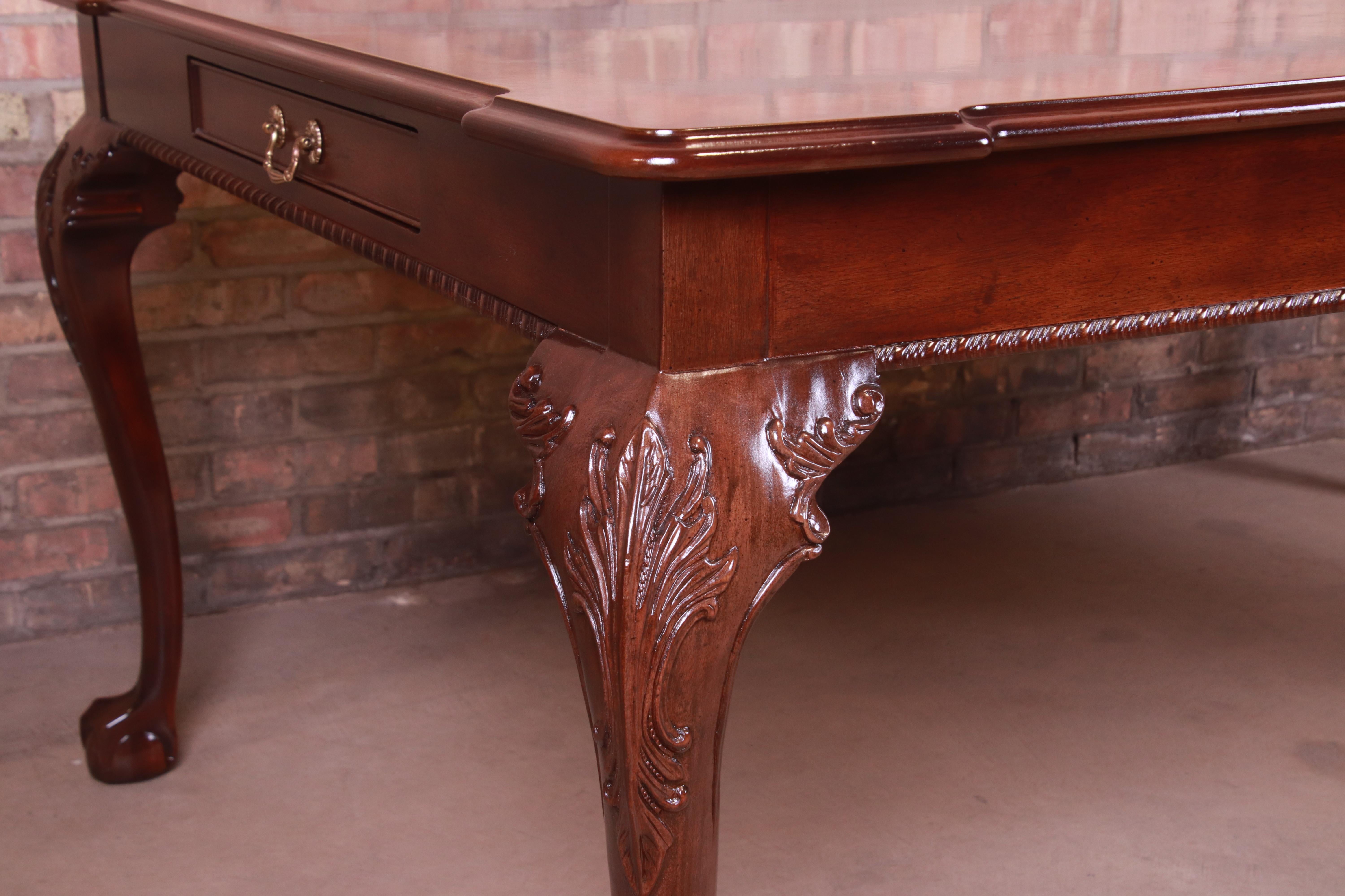 Henredon Chippendale Banded Mahogany Extension Dining Table, Newly Refinished 6