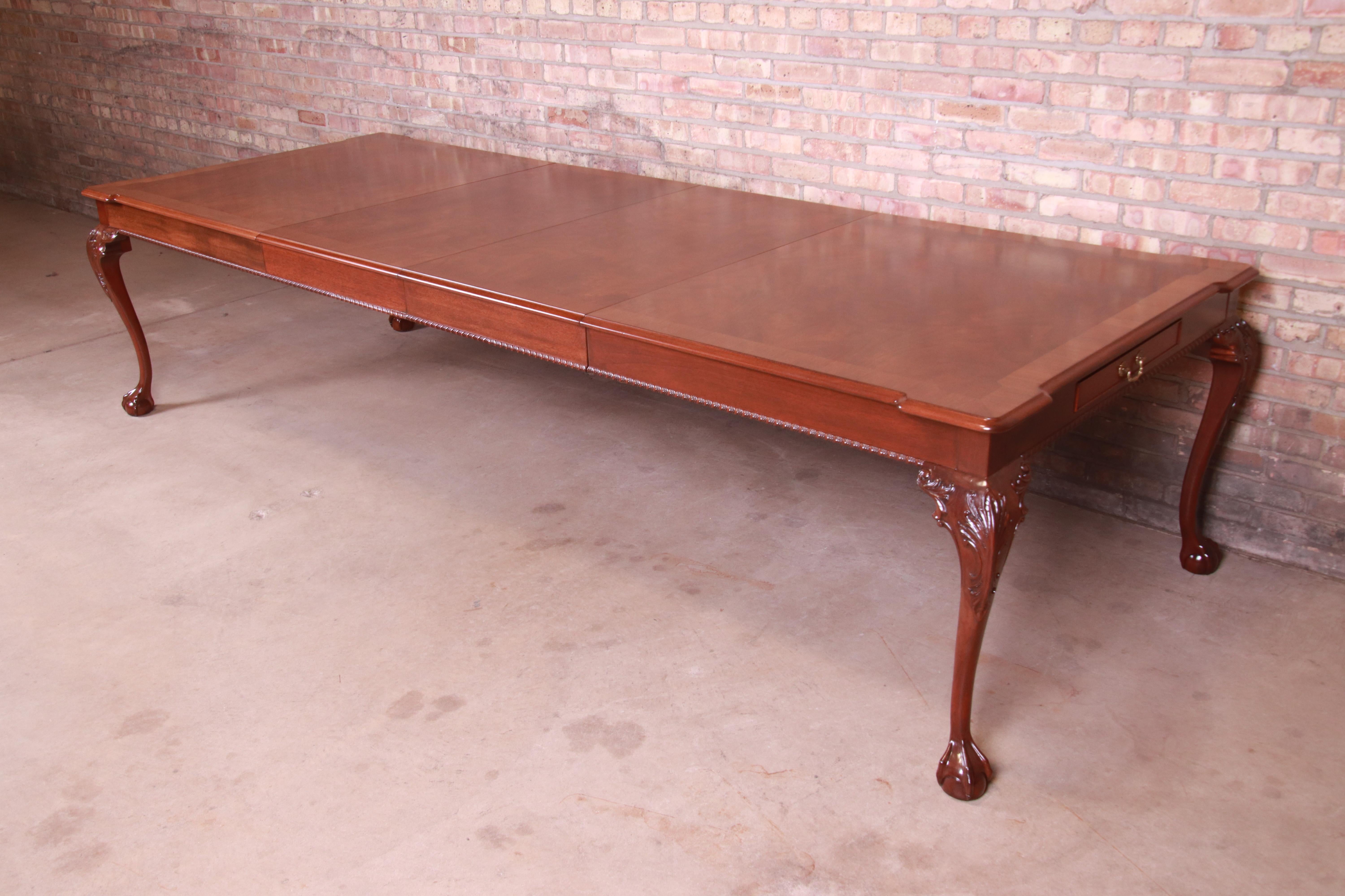 Henredon Chippendale Banded Mahogany Extension Dining Table, Newly Refinished 8