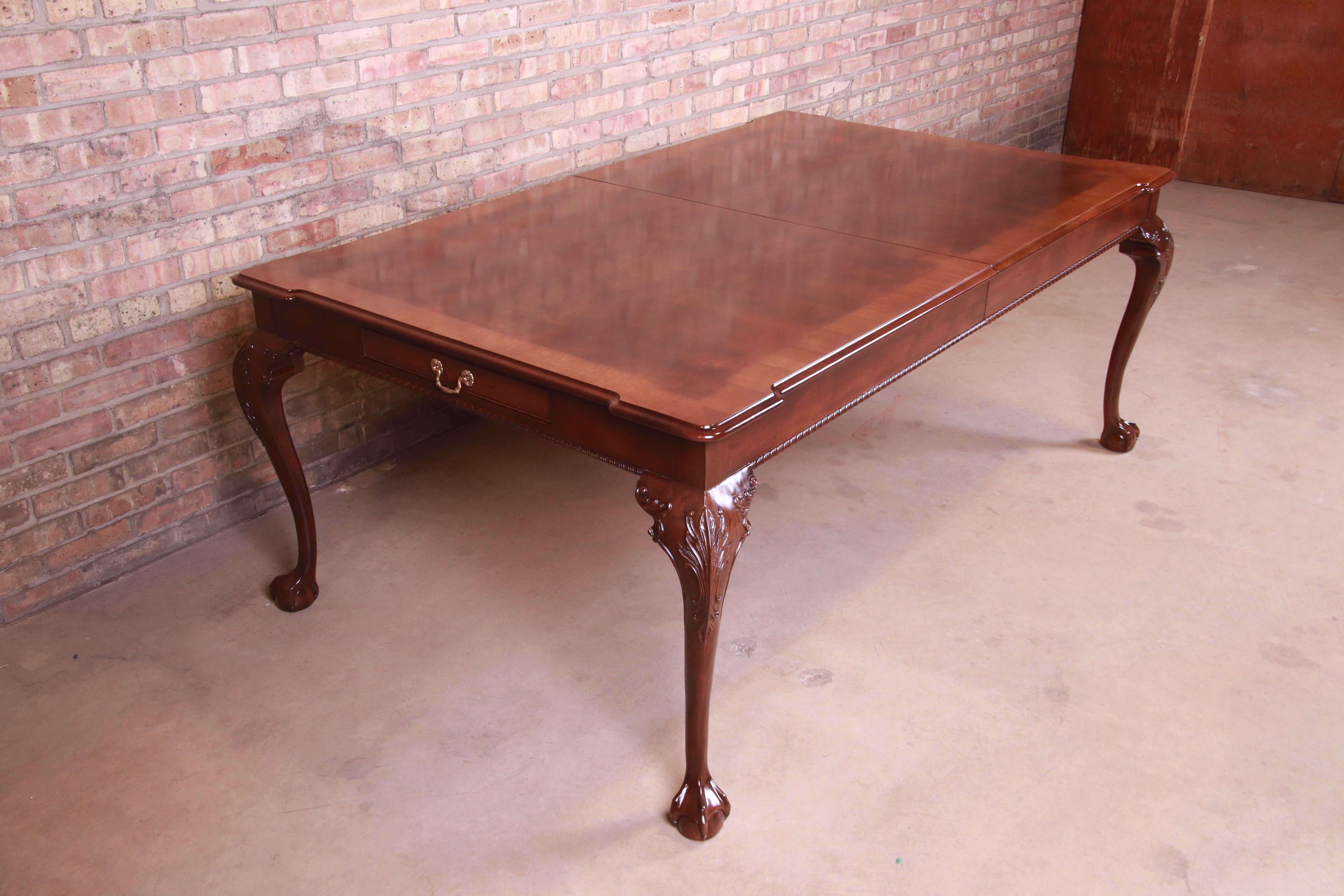 20th Century Henredon Chippendale Banded Mahogany Extension Dining Table, Newly Refinished