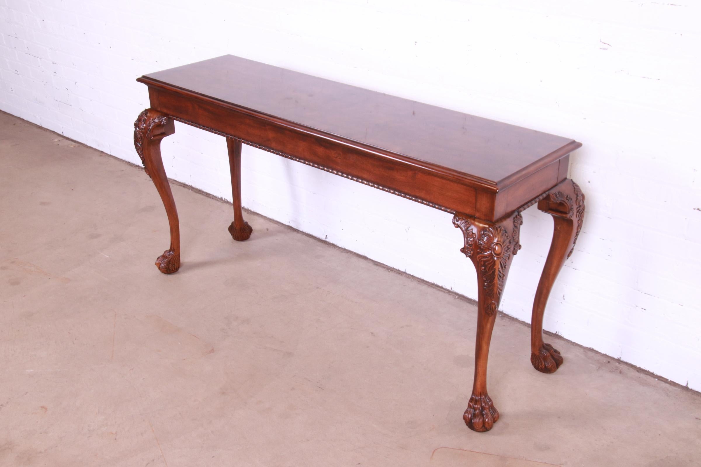 Henredon Chippendale Carved Mahogany and Burl Wood Console Table In Good Condition In South Bend, IN