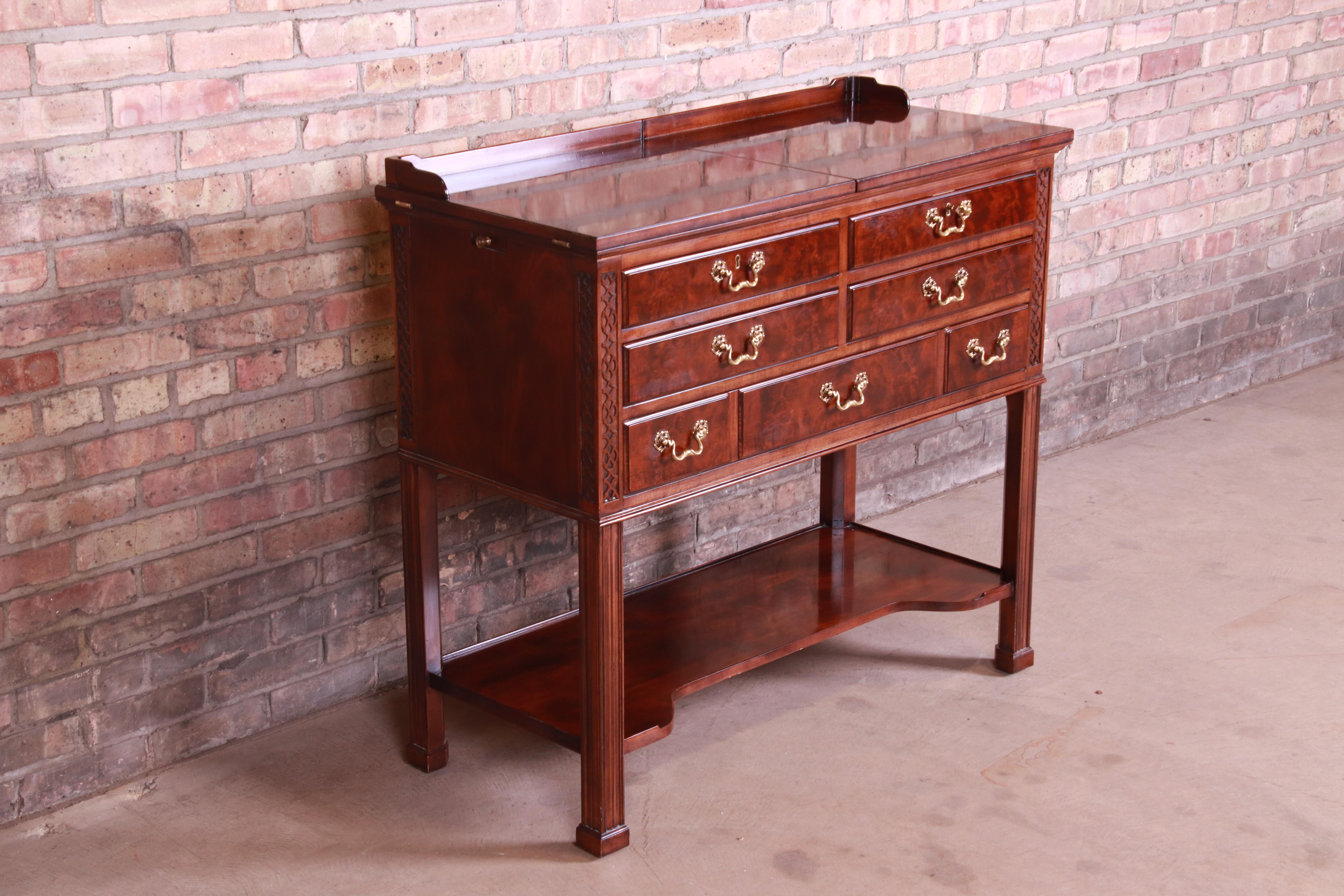Henredon Chippendale Carved Mahogany and Burl Wood Flip Top Dry Bar Server In Good Condition In South Bend, IN