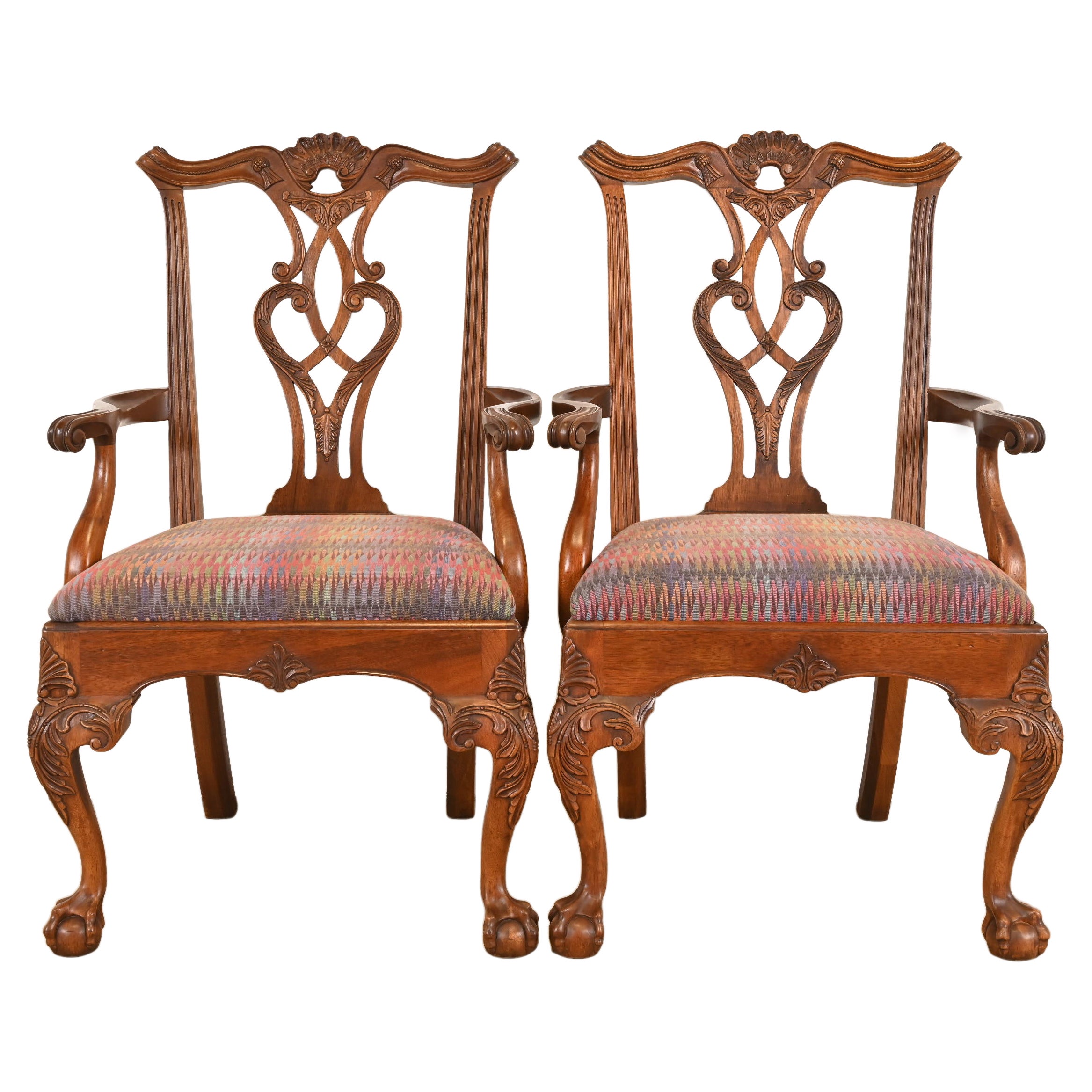 Paire de fauteuils ou de chaises de capitaine de salle à manger en acajou sculpté de Henredon Chippendale