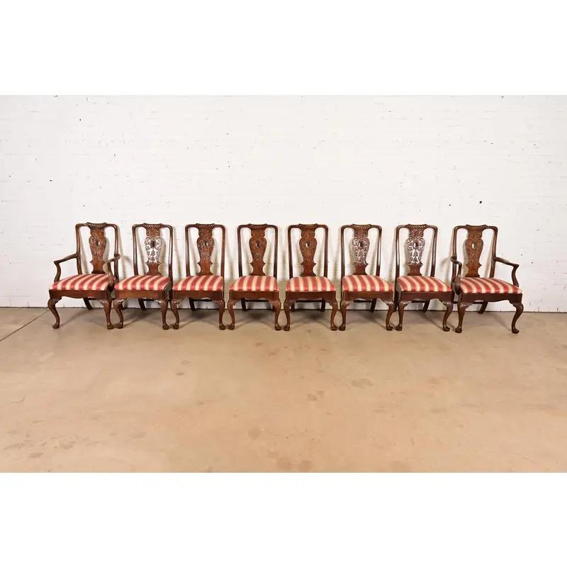 Esszimmerstühle aus geschnitztem Mahagoni von Henredon Chippendale, achtteilig (amerikanisch) im Angebot