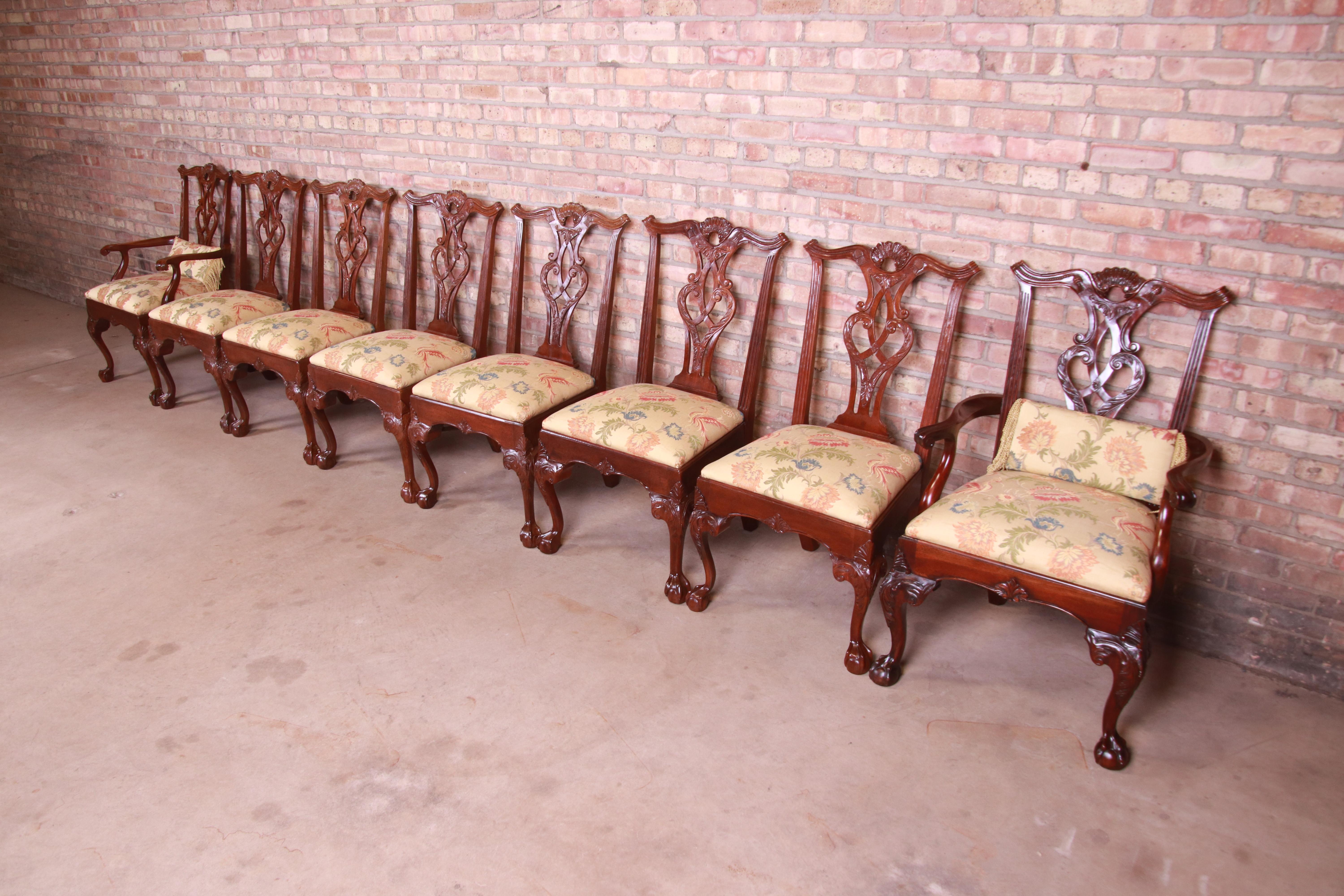 Henredon Chippendale Carved Mahogany Dining Chairs, Set of Eight In Good Condition In South Bend, IN