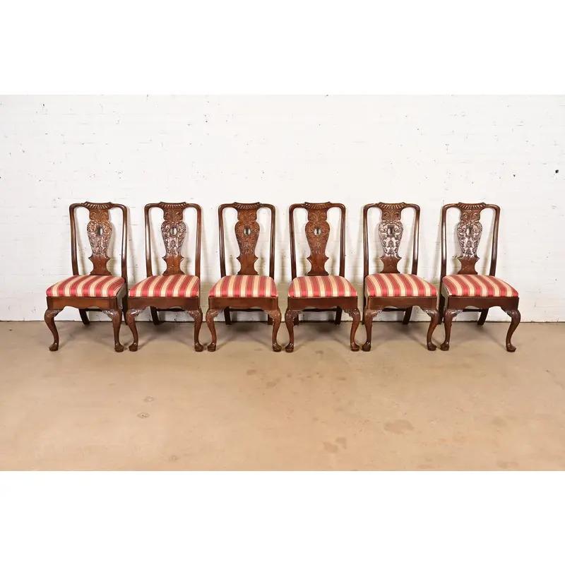 Americano Sedie da pranzo in mogano intagliato Henredon Chippendale, set di sei sedie in vendita