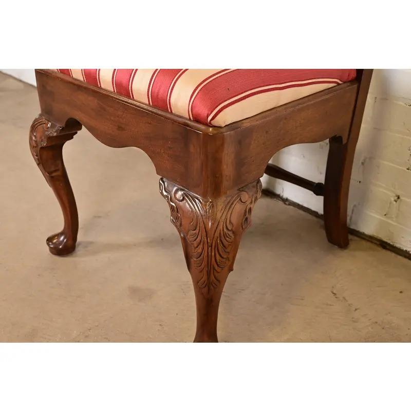 Sedie da pranzo in mogano intagliato Henredon Chippendale, set di sei sedie in vendita 1