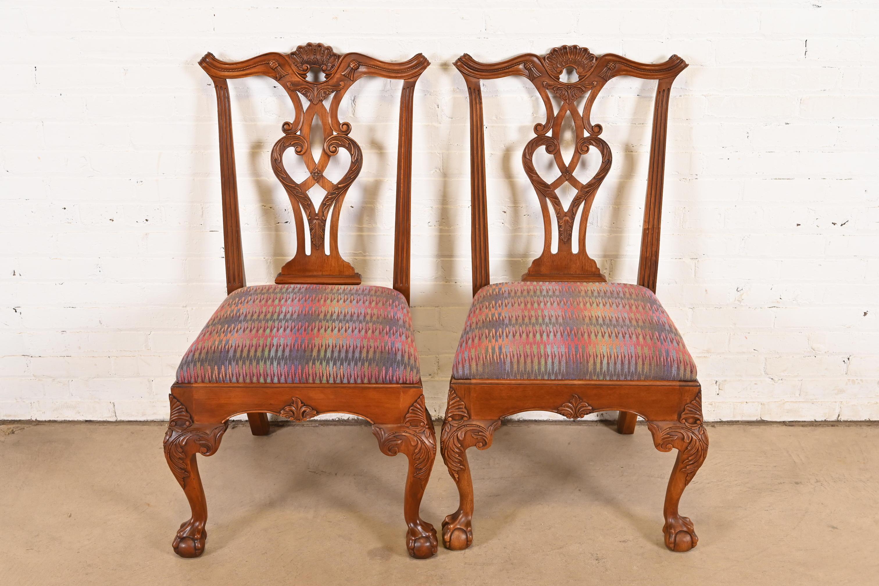 Henredon Chippendale Carved Mahogany Side Chairs or Dining Chairs, Pair In Good Condition For Sale In South Bend, IN