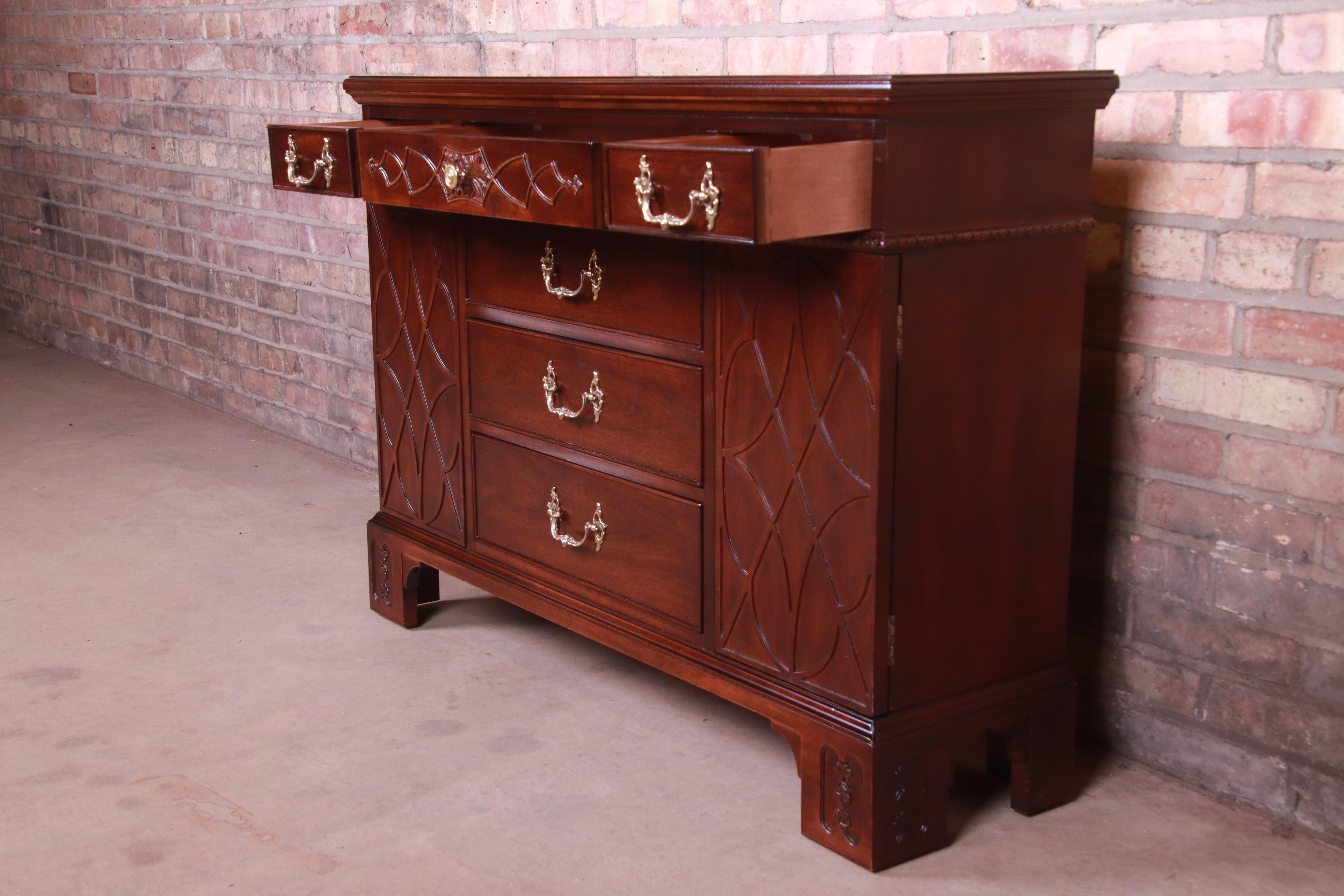 Henredon Chippendale Carved Mahogany Sideboard or Bar Cabinet, Newly Refinished 3