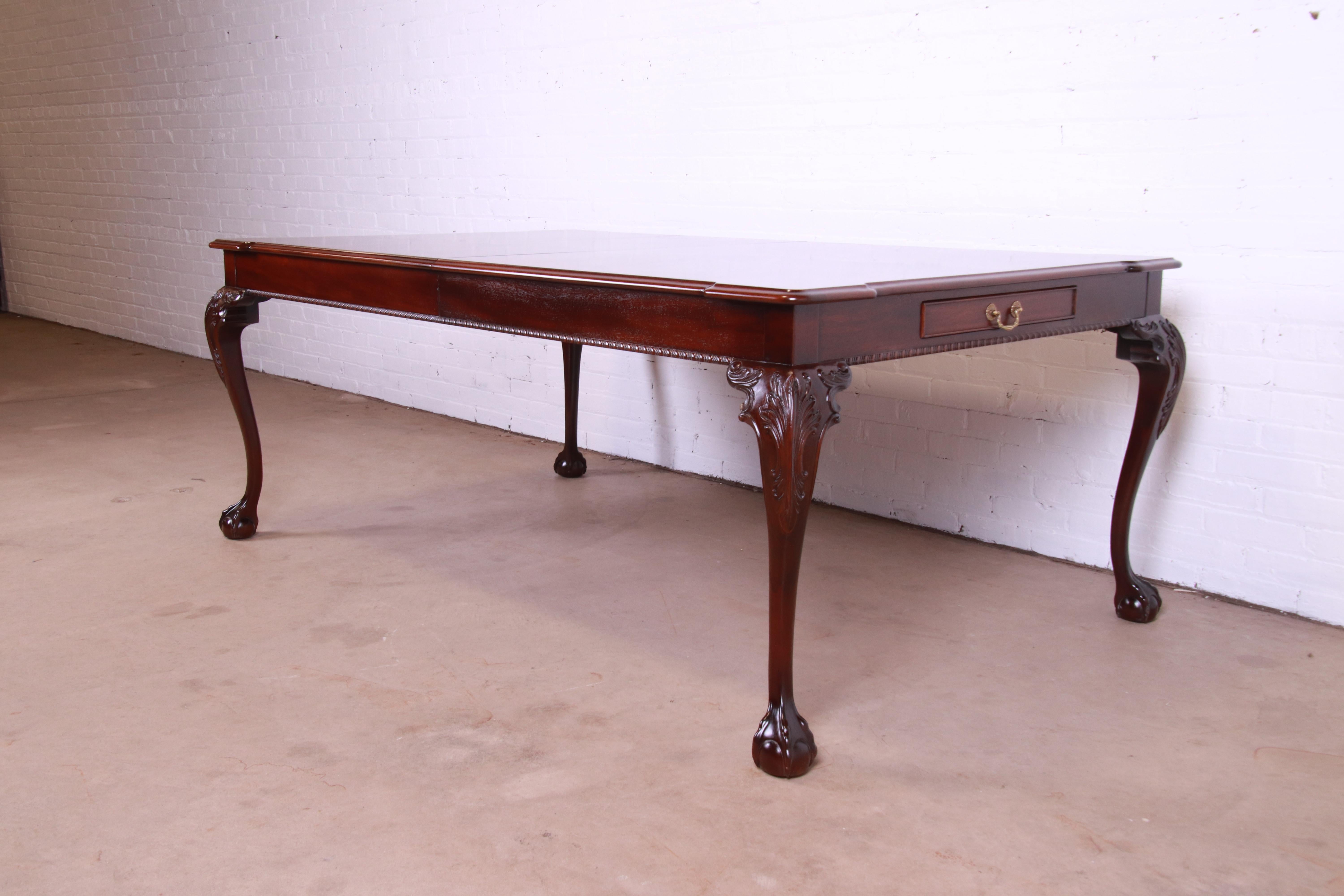 American Henredon Chippendale Mahogany and Burl Wood Dining Table, Newly Refinished