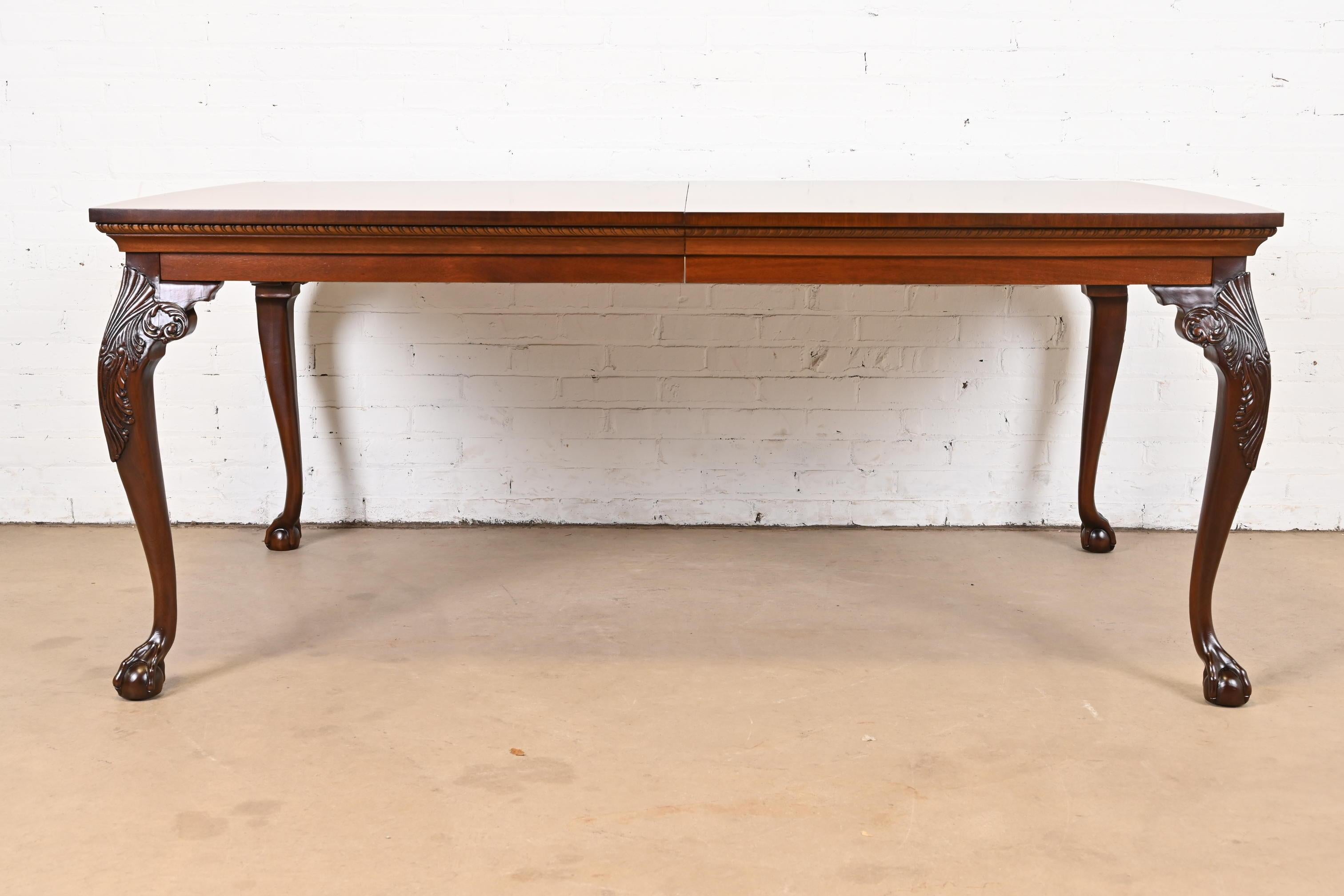 Henredon Chippendale Mahogany and Inlaid Burl Wood Extension Dining Table 7