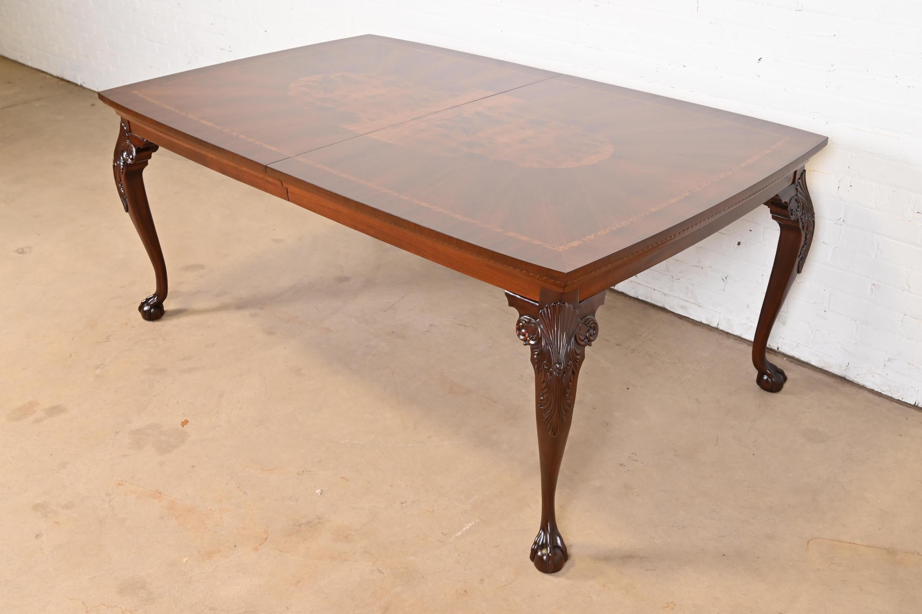 Henredon Chippendale Mahogany and Inlaid Burl Wood Extension Dining Table For Sale 8