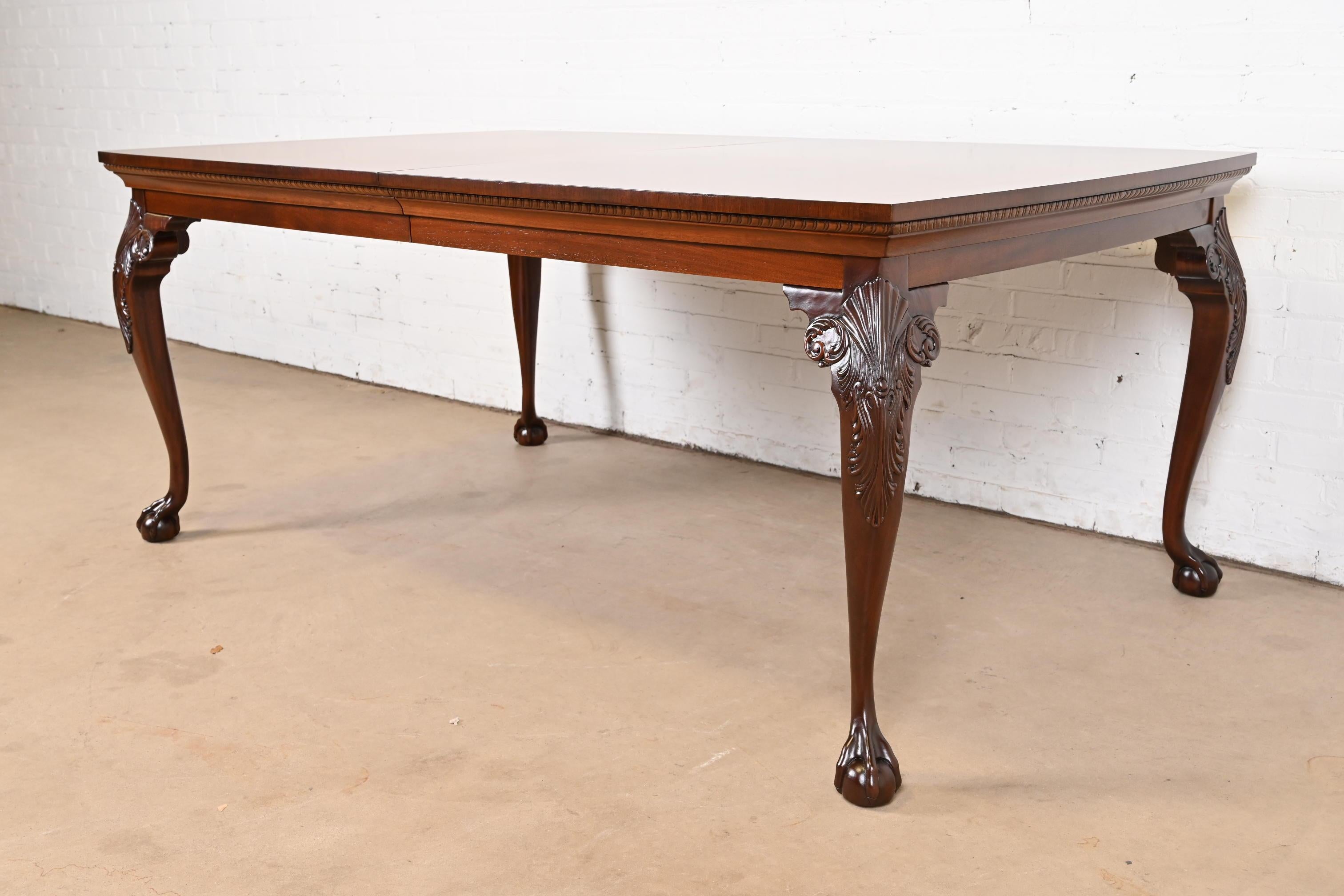 Henredon Chippendale Mahogany and Inlaid Burl Wood Extension Dining Table 9