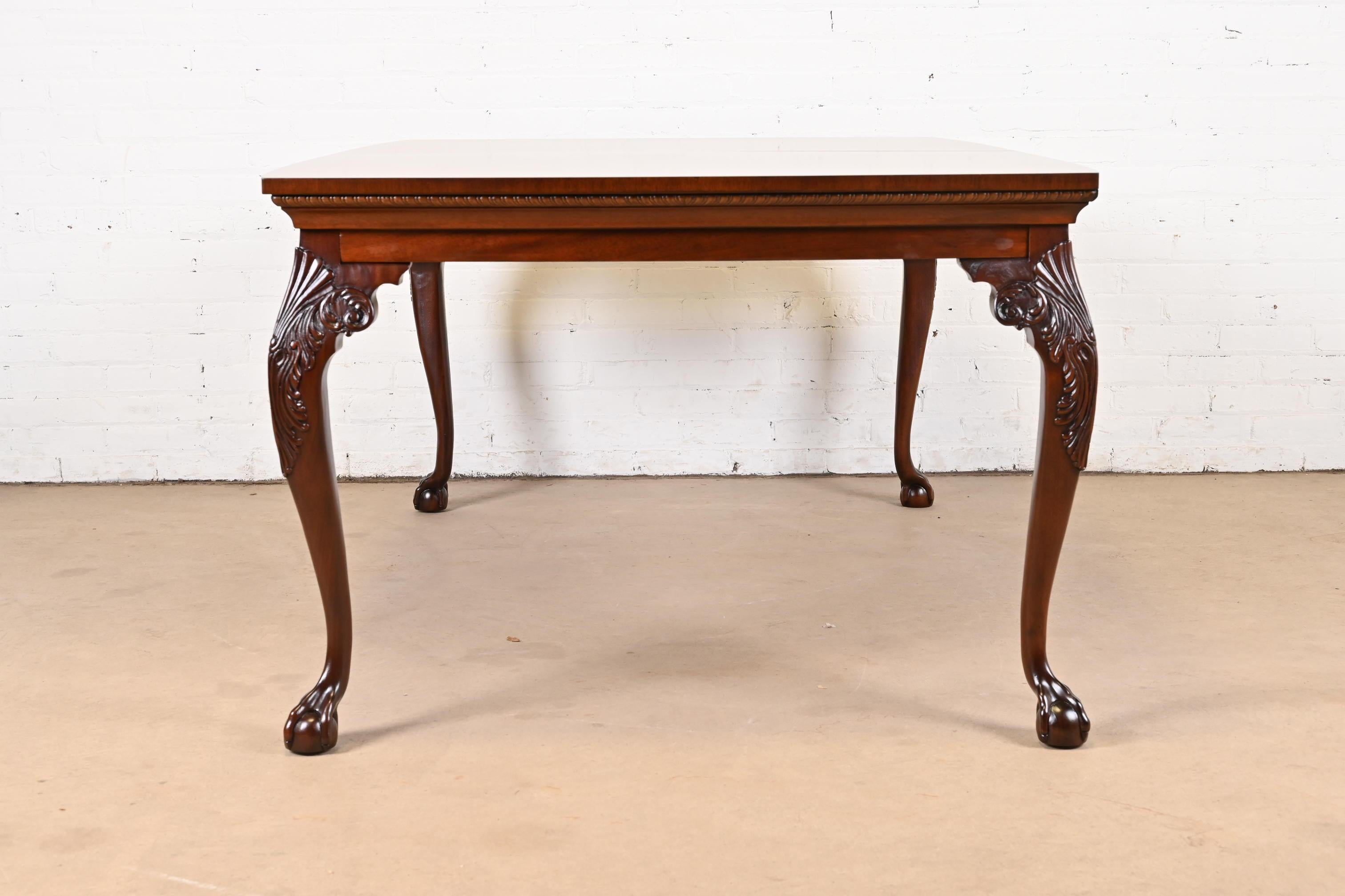 Henredon Chippendale Mahogany and Inlaid Burl Wood Extension Dining Table 13