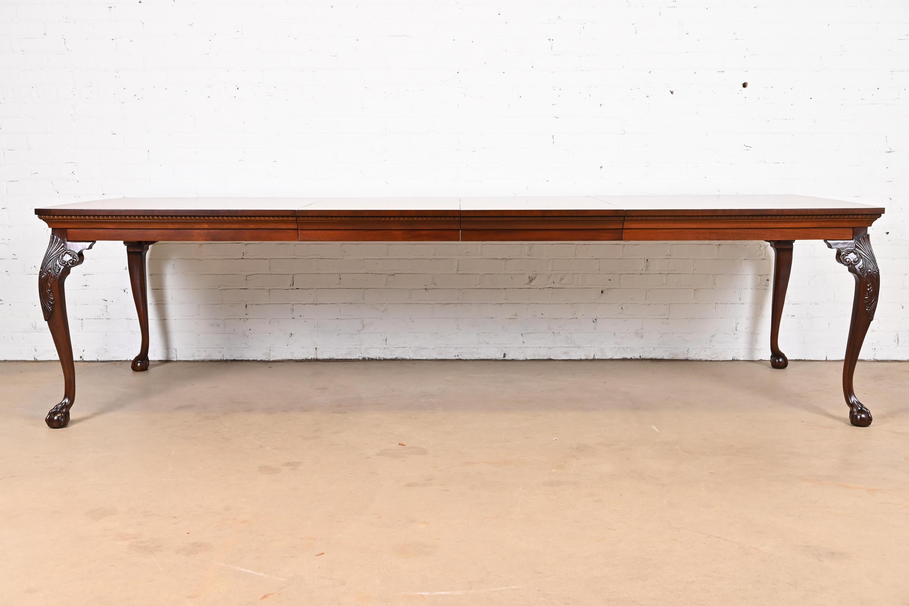 American Henredon Chippendale Mahogany and Inlaid Burl Wood Extension Dining Table