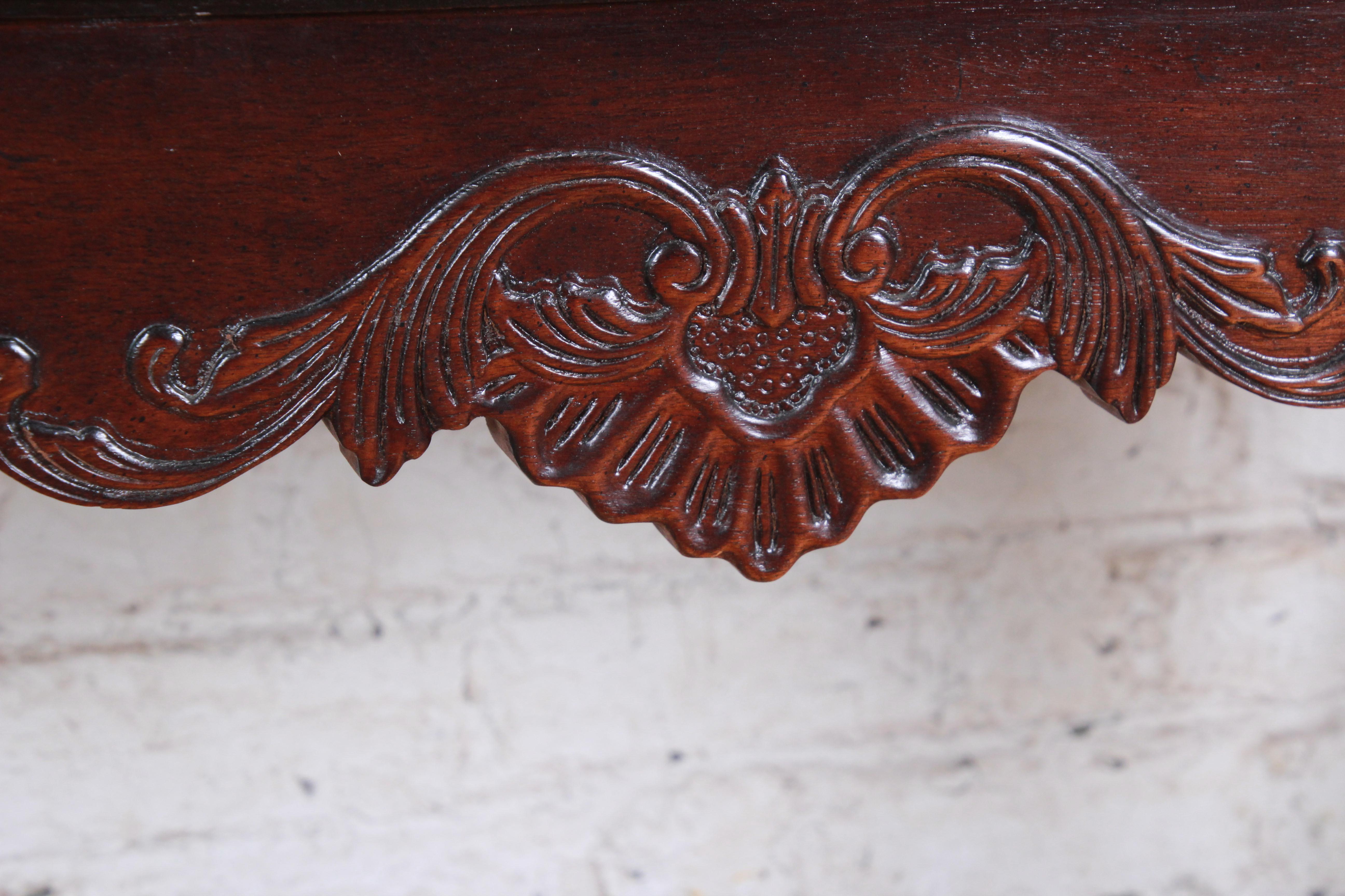 Henredon Chippendale Style Carved Mahogany Console or Sofa Table In Good Condition In South Bend, IN