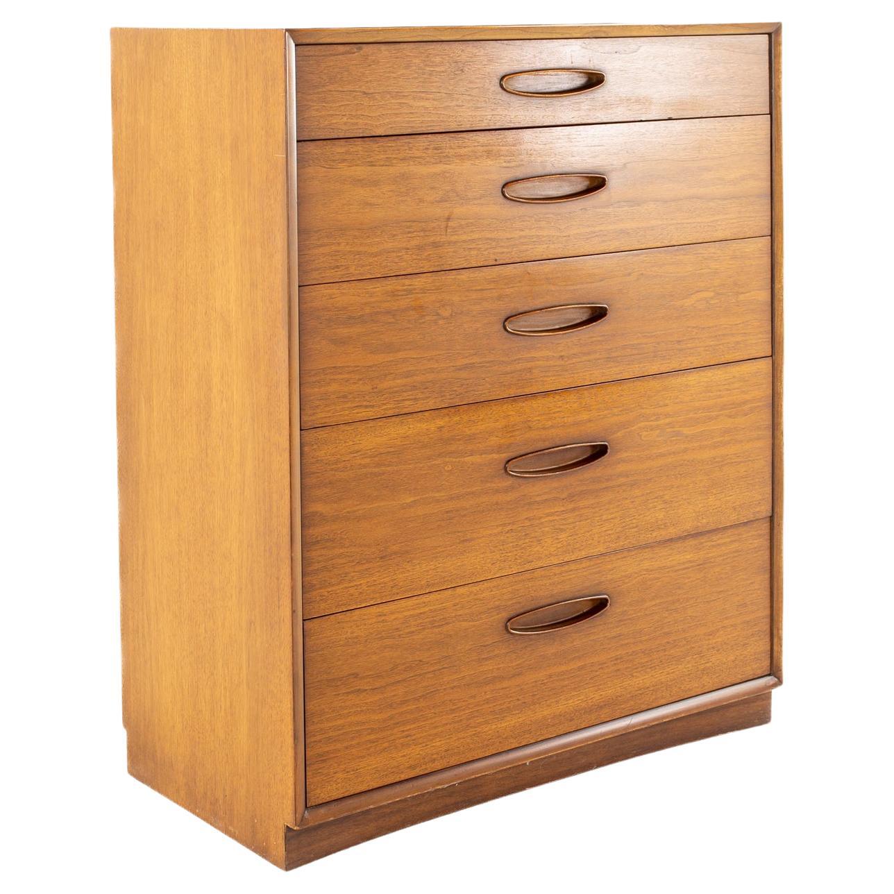 Henredon Circa 60′ Mid Century Walnut 5 Drawer Highboy Dresser