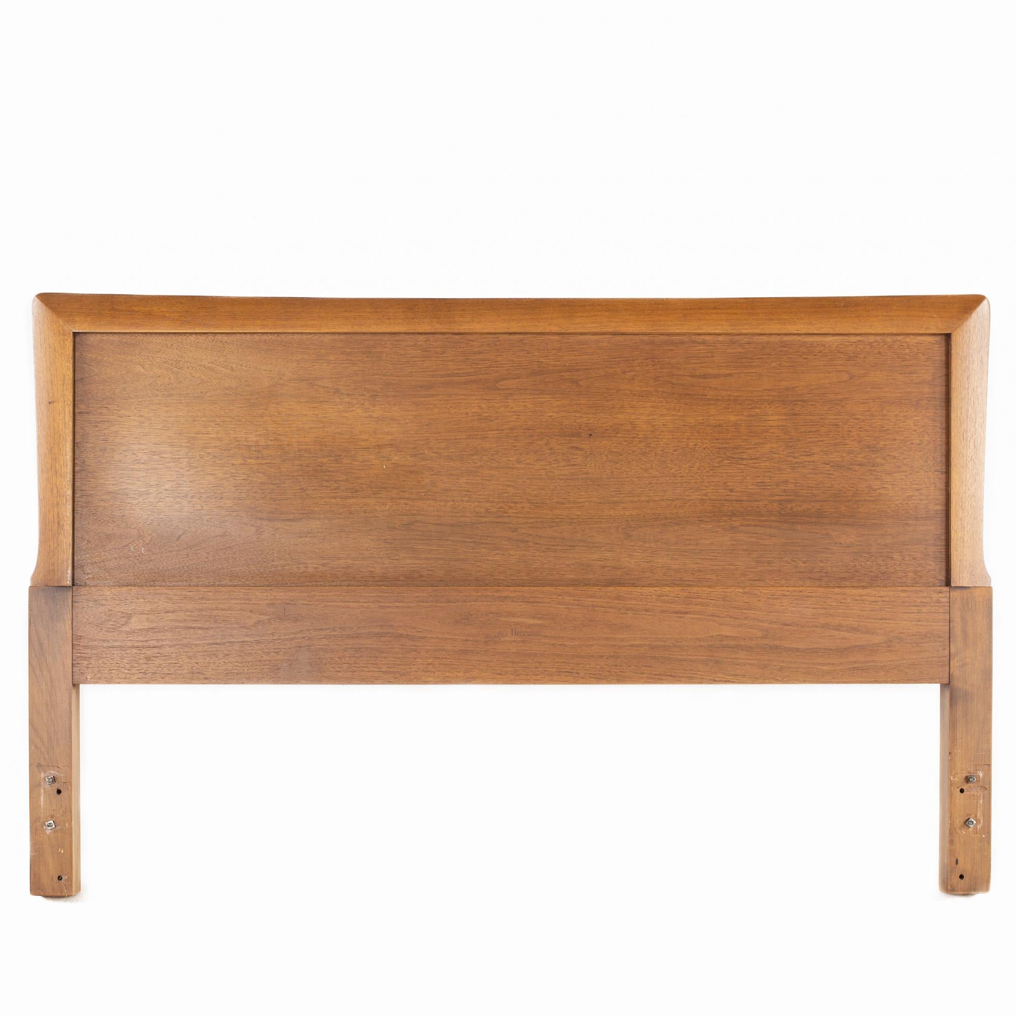 Henredon Circa 60' mid century walnut full headboard.

The headboard measures: 54.5 wide x 2.5 deep x 34 inches high.

All pieces of furniture can be had in what we call restored vintage condition. That means the piece is restored upon purchase