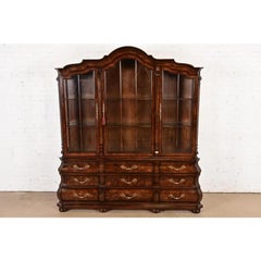 Mobile libreria illuminato in Oak e Burl Wood di Henredon Dutch Louis XV, CIRCA 1960