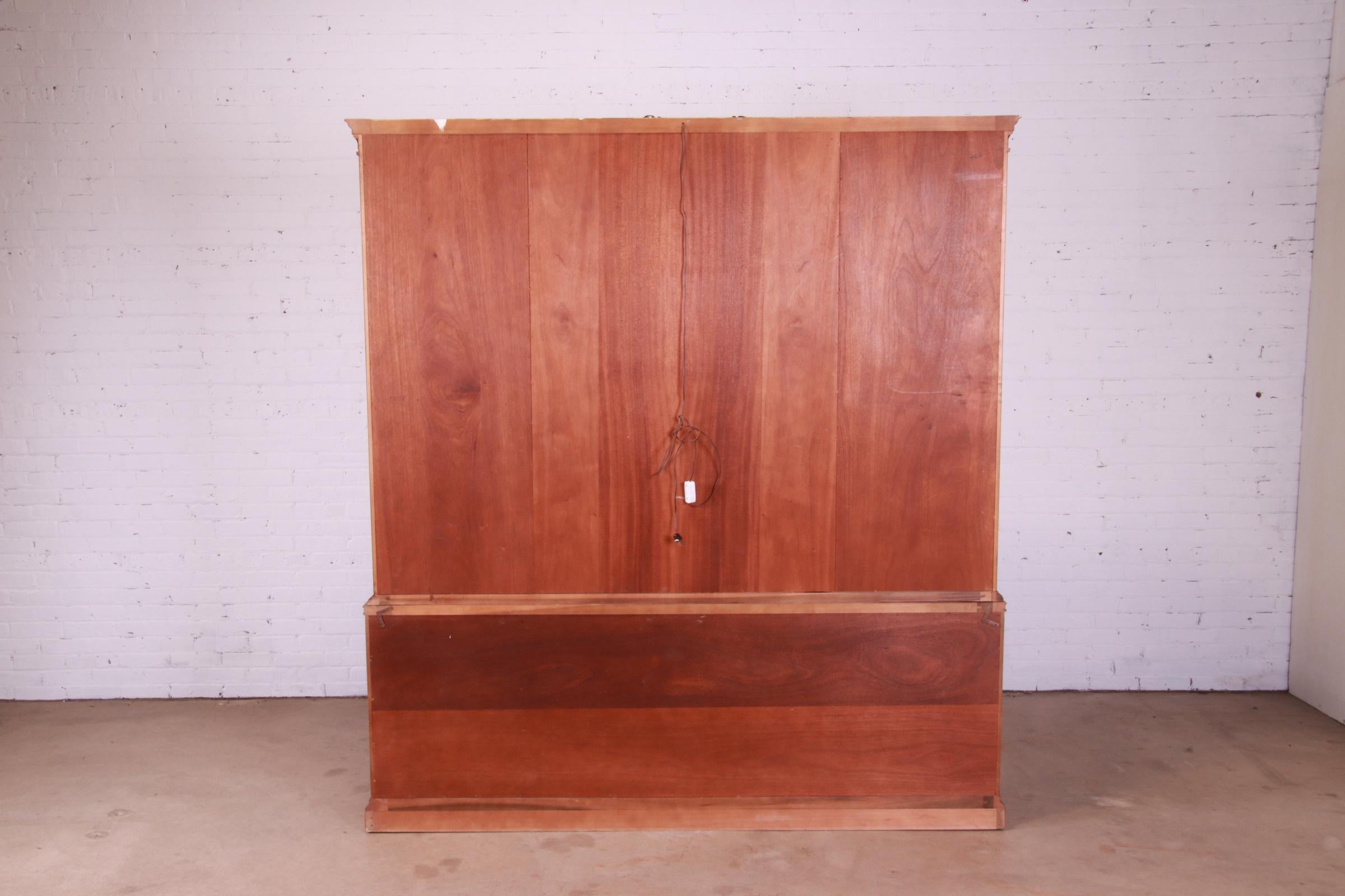 Henredon English Georgian Inlaid Yew Wood Breakfront Bookcase Cabinet For Sale 10