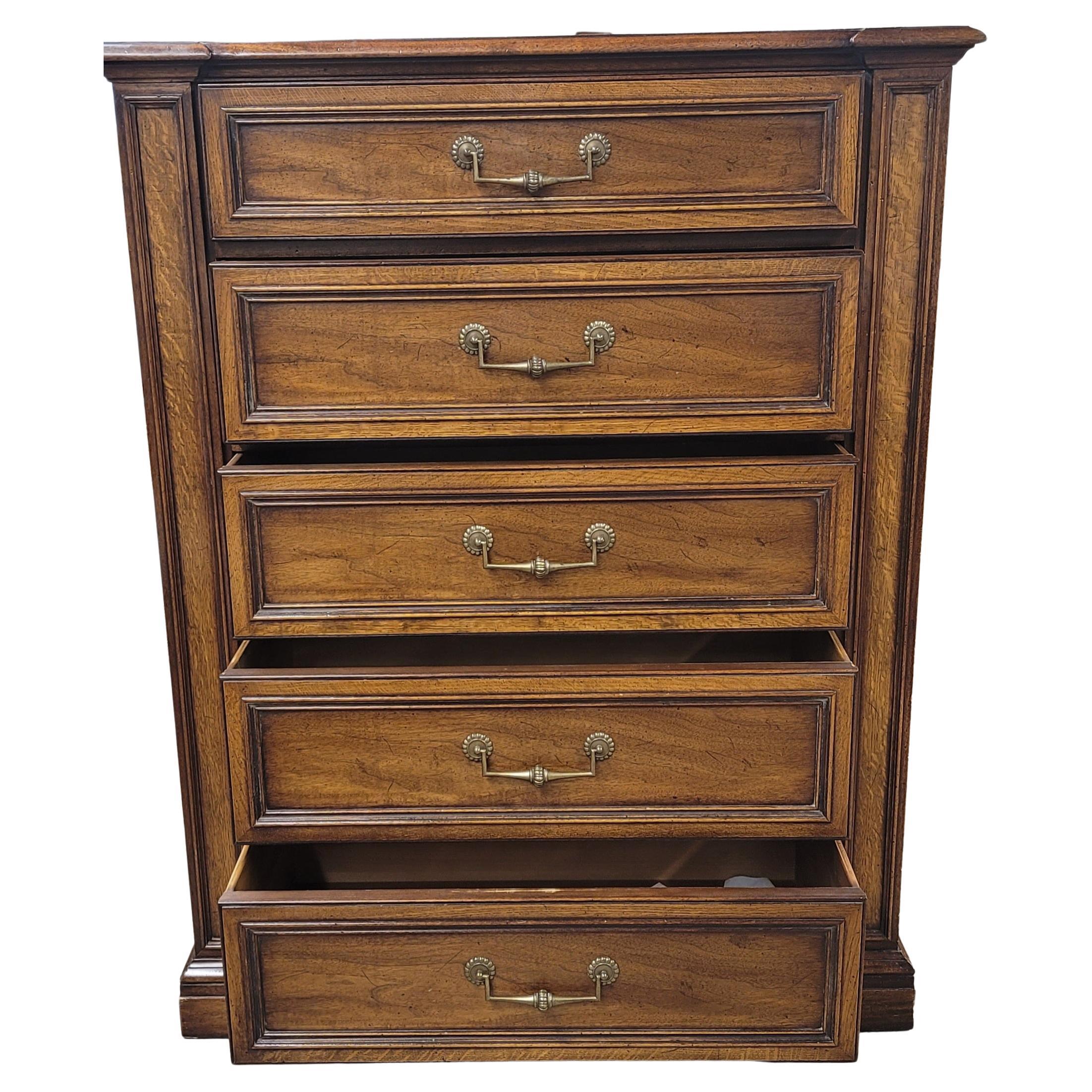 Henredon Fine Furniture 5 Drawers Walnut and Mission Oak Chest of Drawers For Sale 3