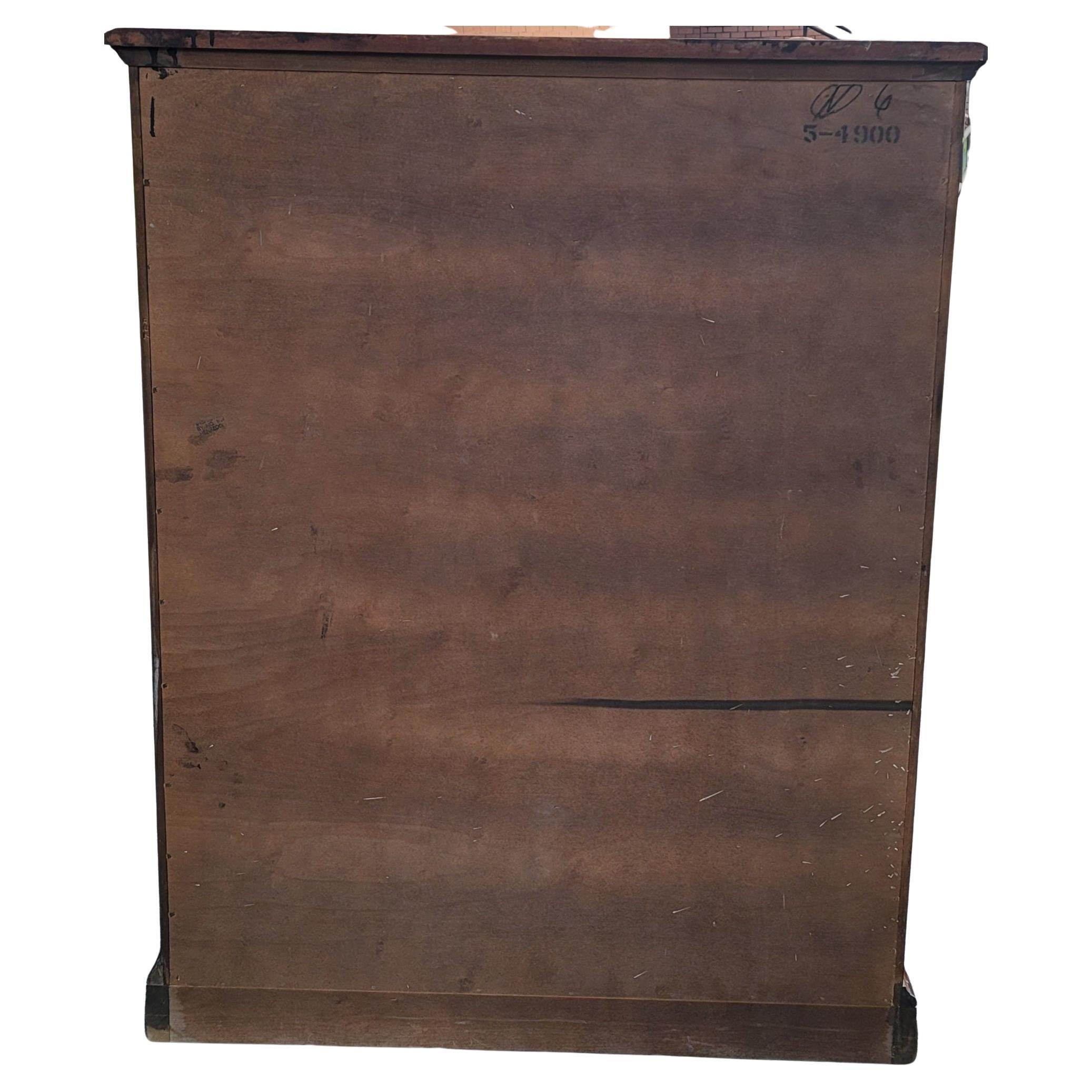 Henredon Fine Furniture Commode à 5 tiroirs en noyer et chêne Mission en vente 6