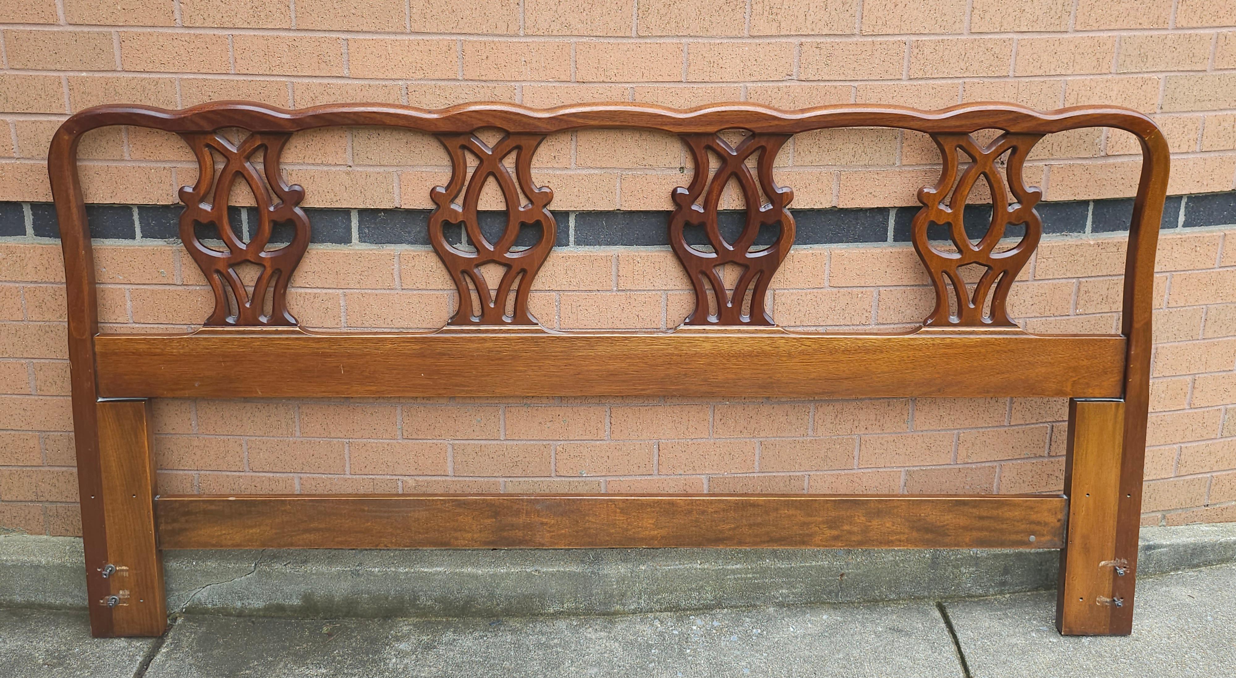 A mid Century Henredon Fine Furniture Chippendale Style Mahogany King Size Headboard. Measures 78.5