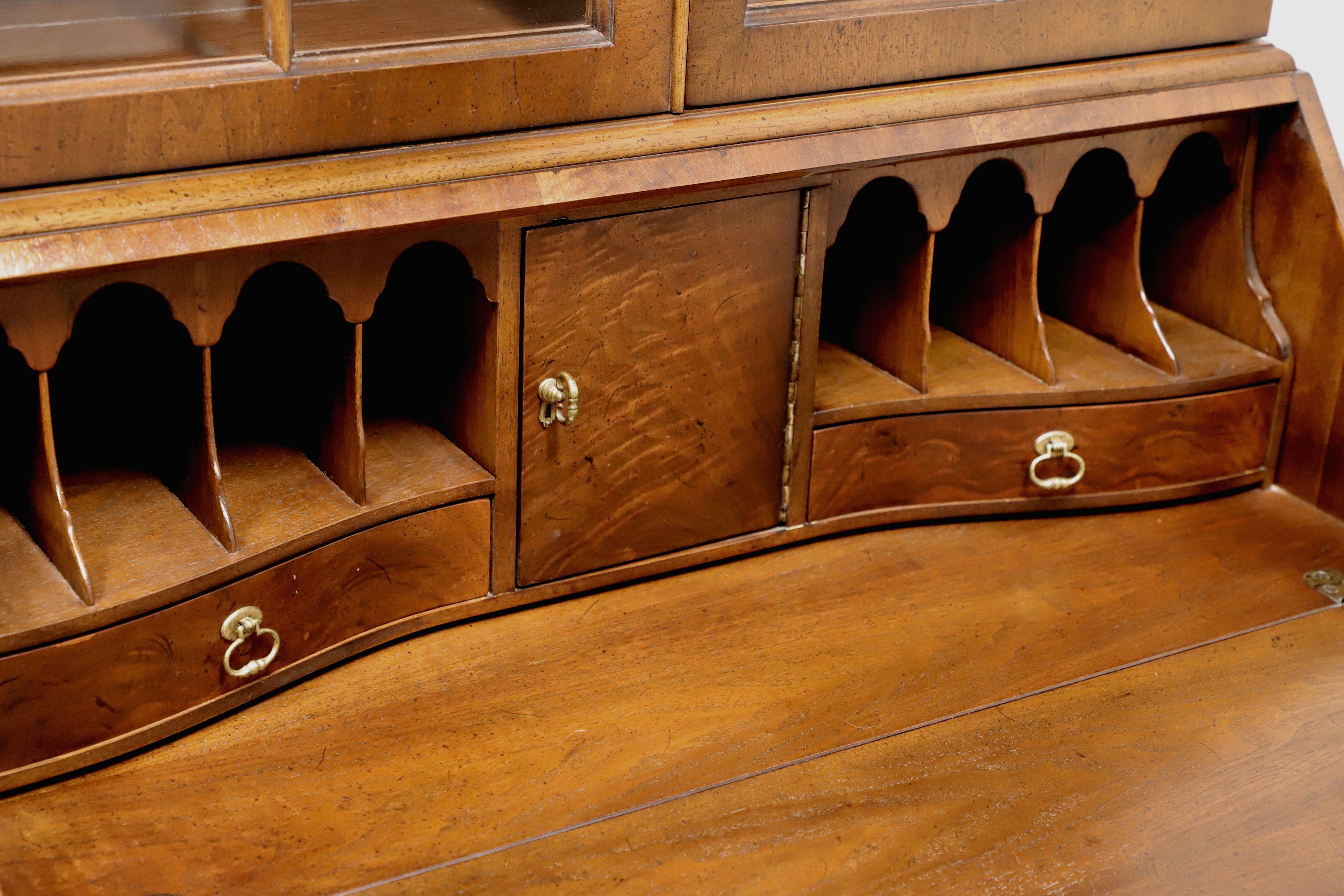 HENREDON Folio 10 Walnut Chippendale Style Secretary Desk 5