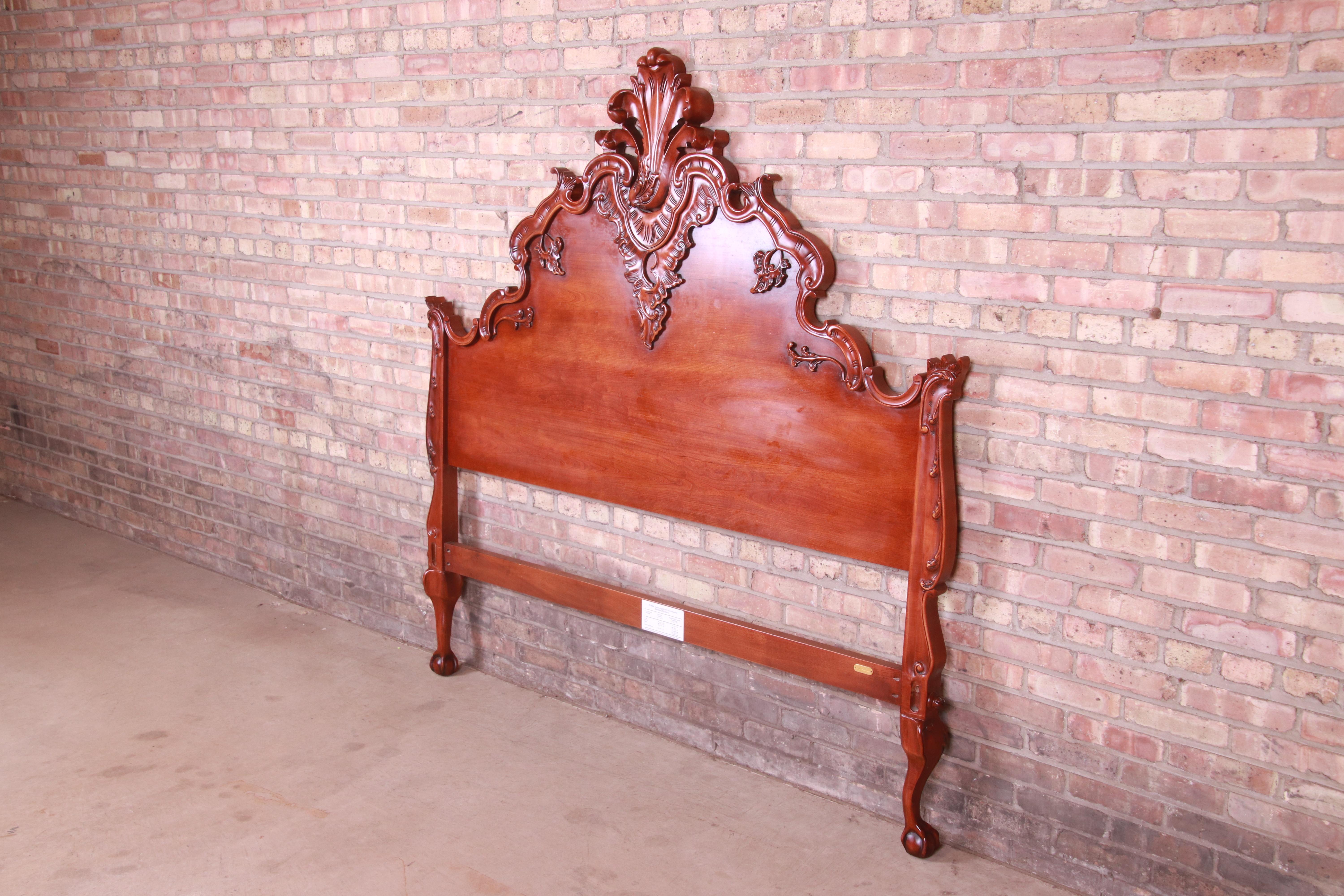 Henredon for Ralph Lauren Baroque Carved Mahogany Queen Size Headboard In Good Condition In South Bend, IN