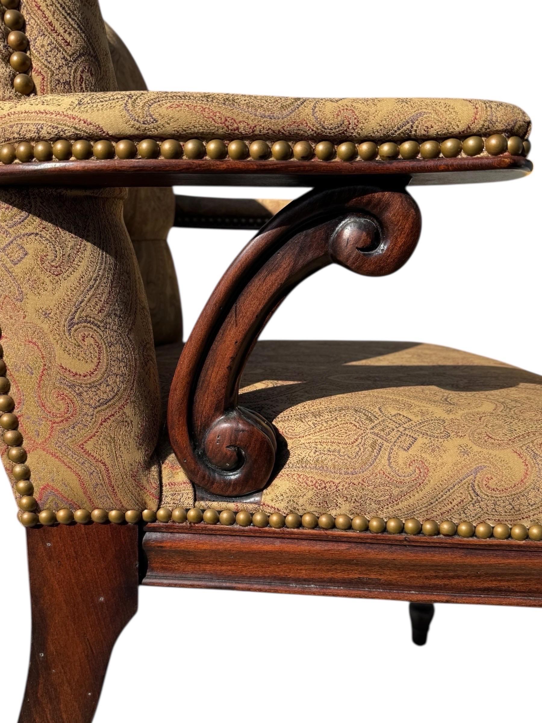 Pareja de sillones Luis XVI Henredon para Ralph Lauren en Bueno estado para la venta en Sarasota, FL