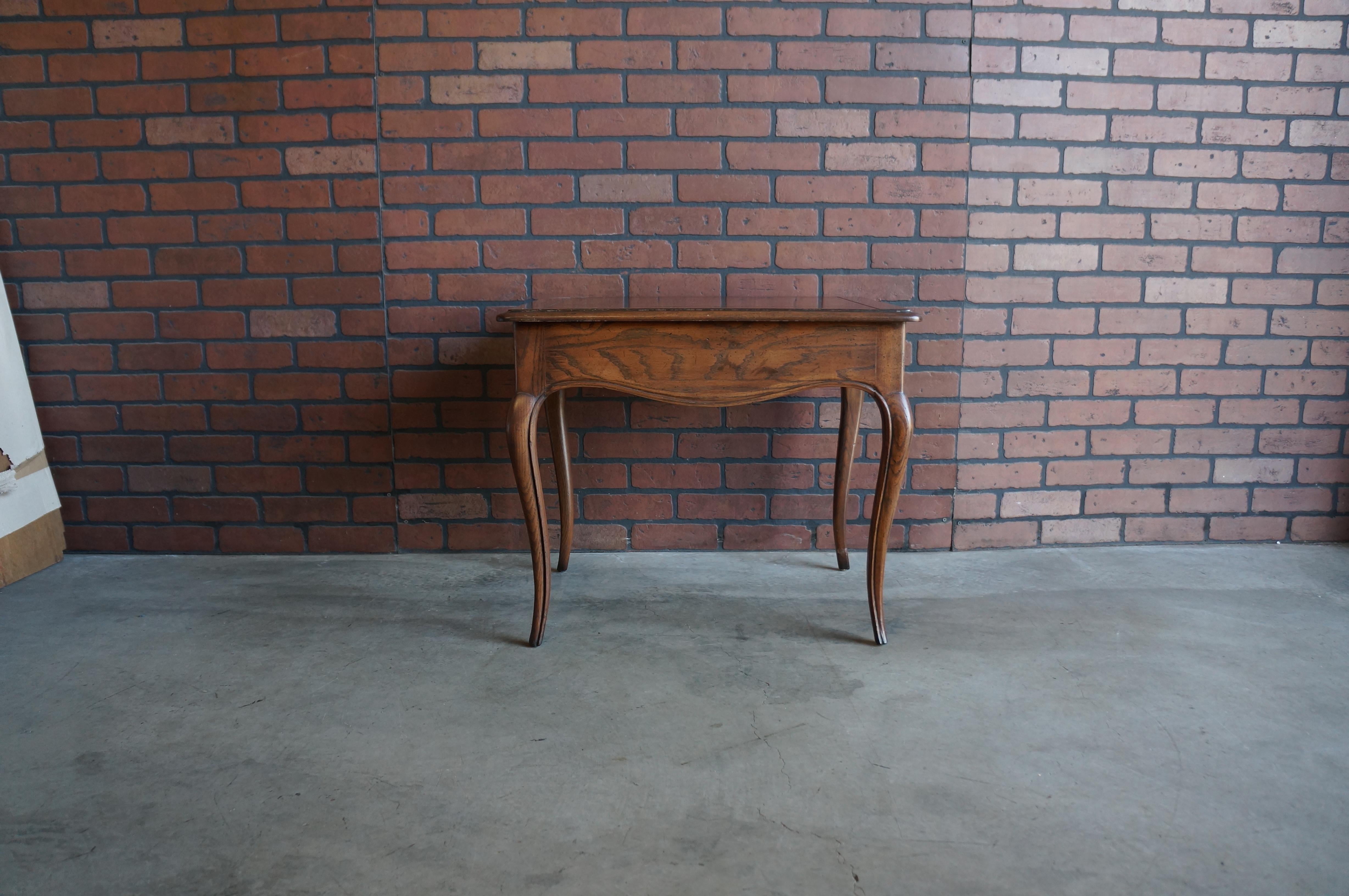 Henredon Four Centuries End Table In Good Condition For Sale In Portland, OR