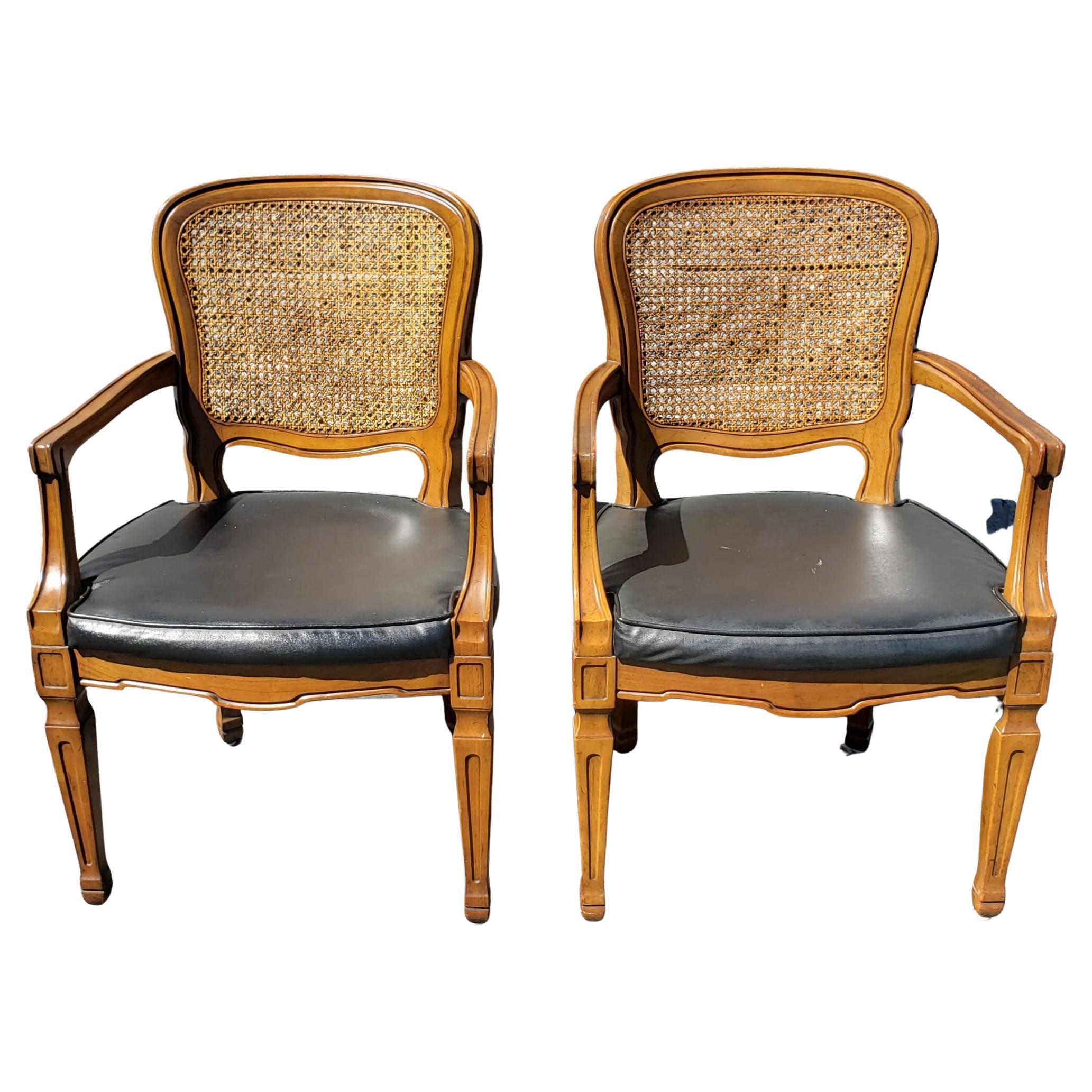 Henredon French Country Cane Back w/ Leatherette Seats Dining Chairs, C 1960s In Good Condition For Sale In Germantown, MD