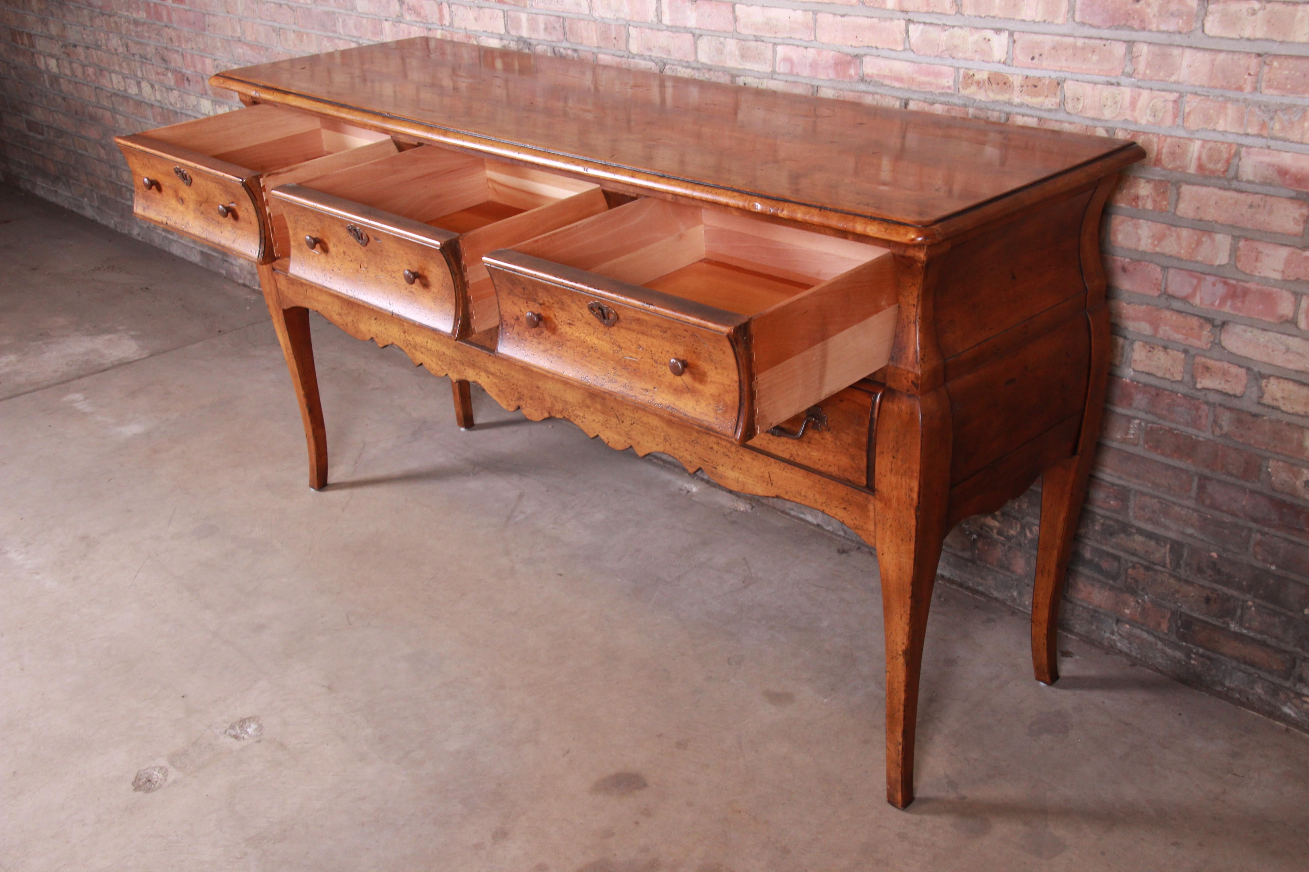 Henredon French Country Fruitwood Sideboard Buffet or Credenza In Good Condition In South Bend, IN