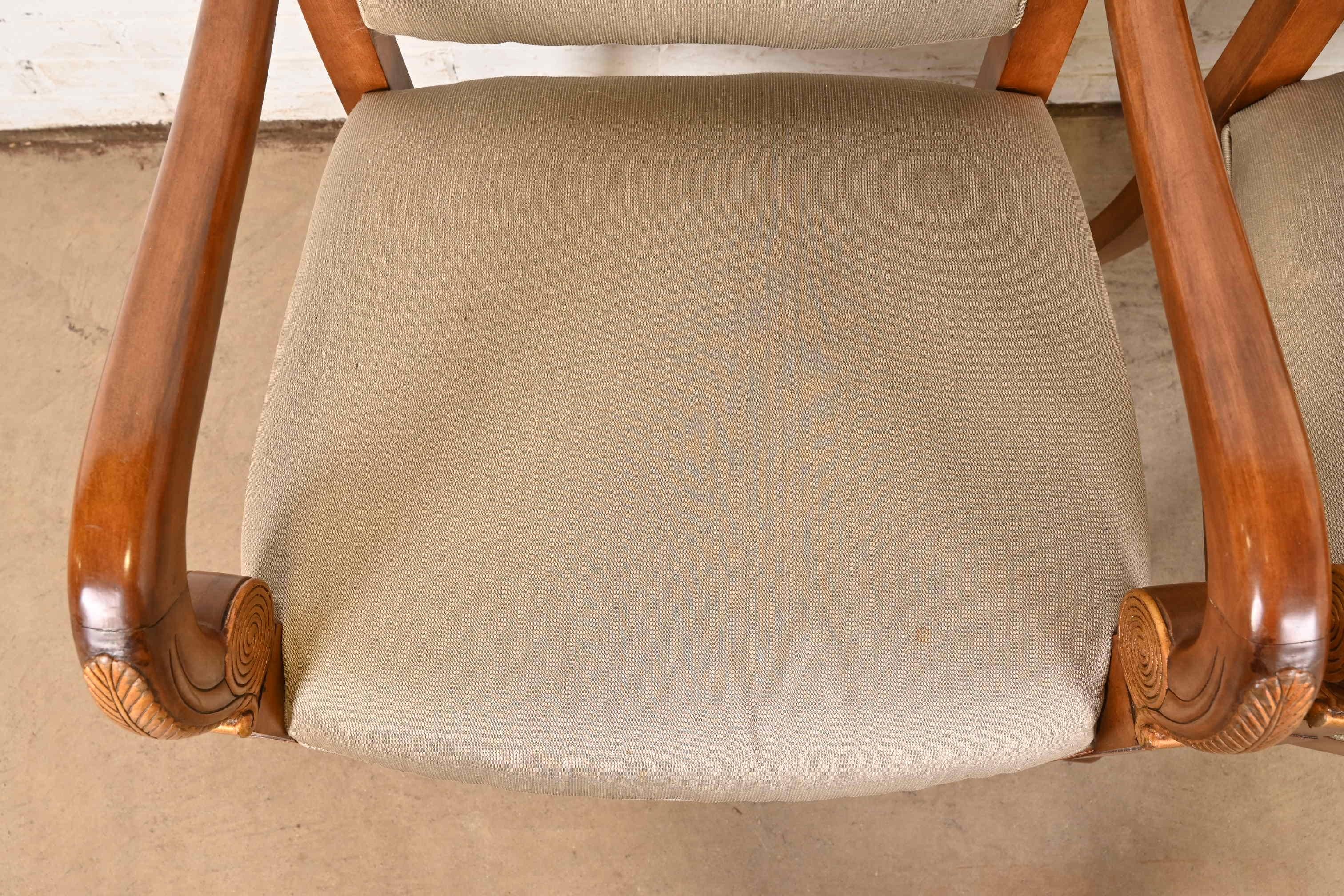 Paire de fauteuils Empire en noyer sculpté et bois doré, Henredon en vente 1