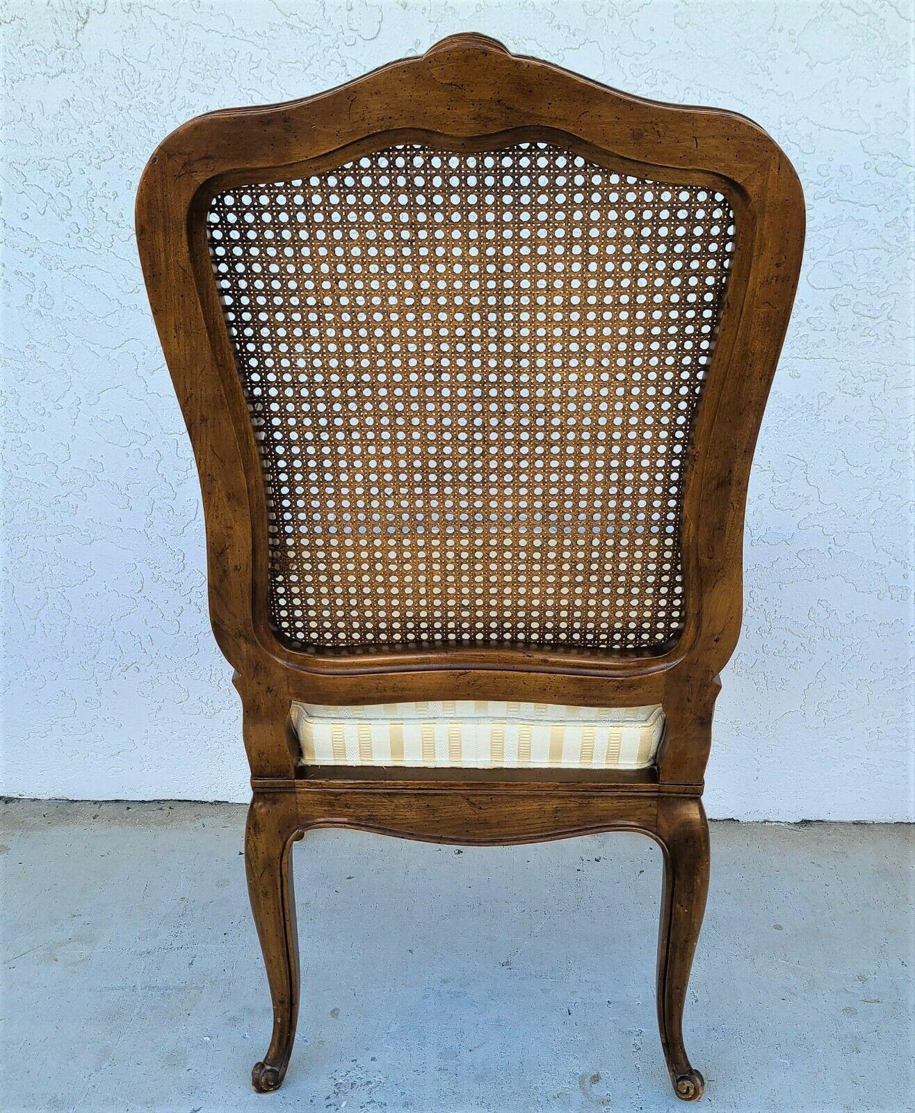 (5) Henredon Französische Provence Esszimmerstühle mit Rohrrücken, Modell 2377 im Zustand „Gut“ im Angebot in Lake Worth, FL