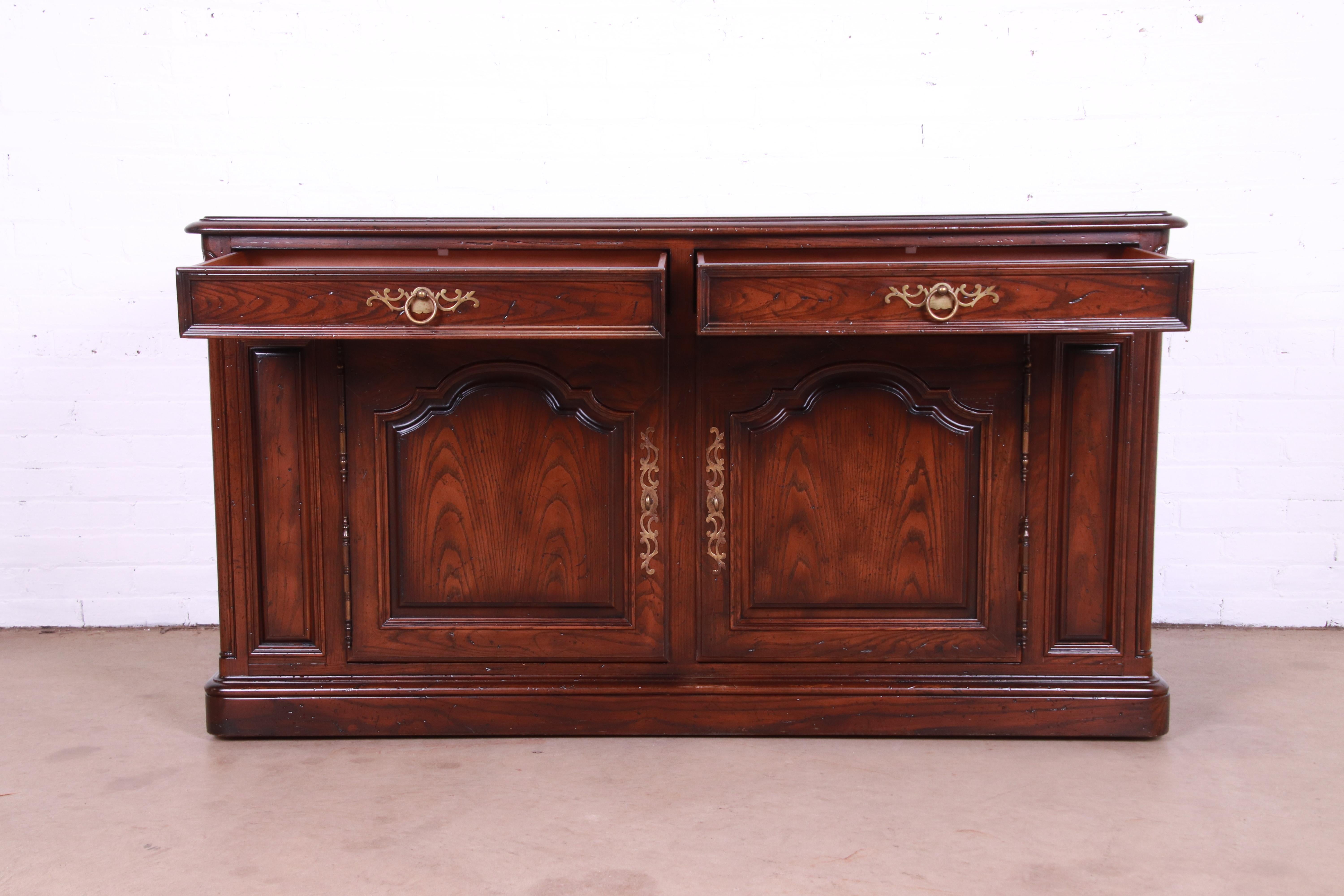 Henredon French Provincial Carved Oak Sideboard or Bar Cabinet, Circa 1970s For Sale 1