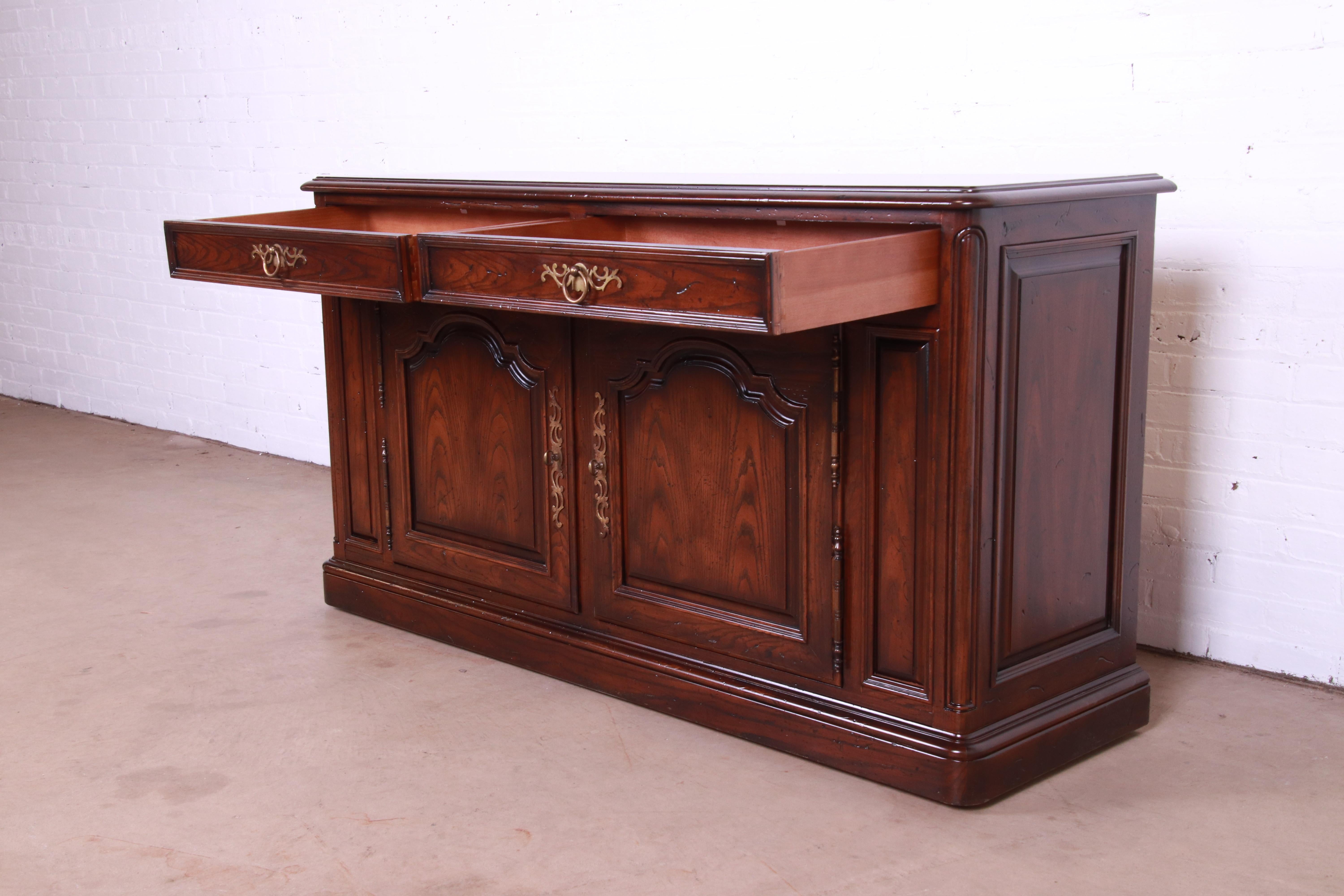 Henredon French Provincial Carved Oak Sideboard or Bar Cabinet, Circa 1970s For Sale 2