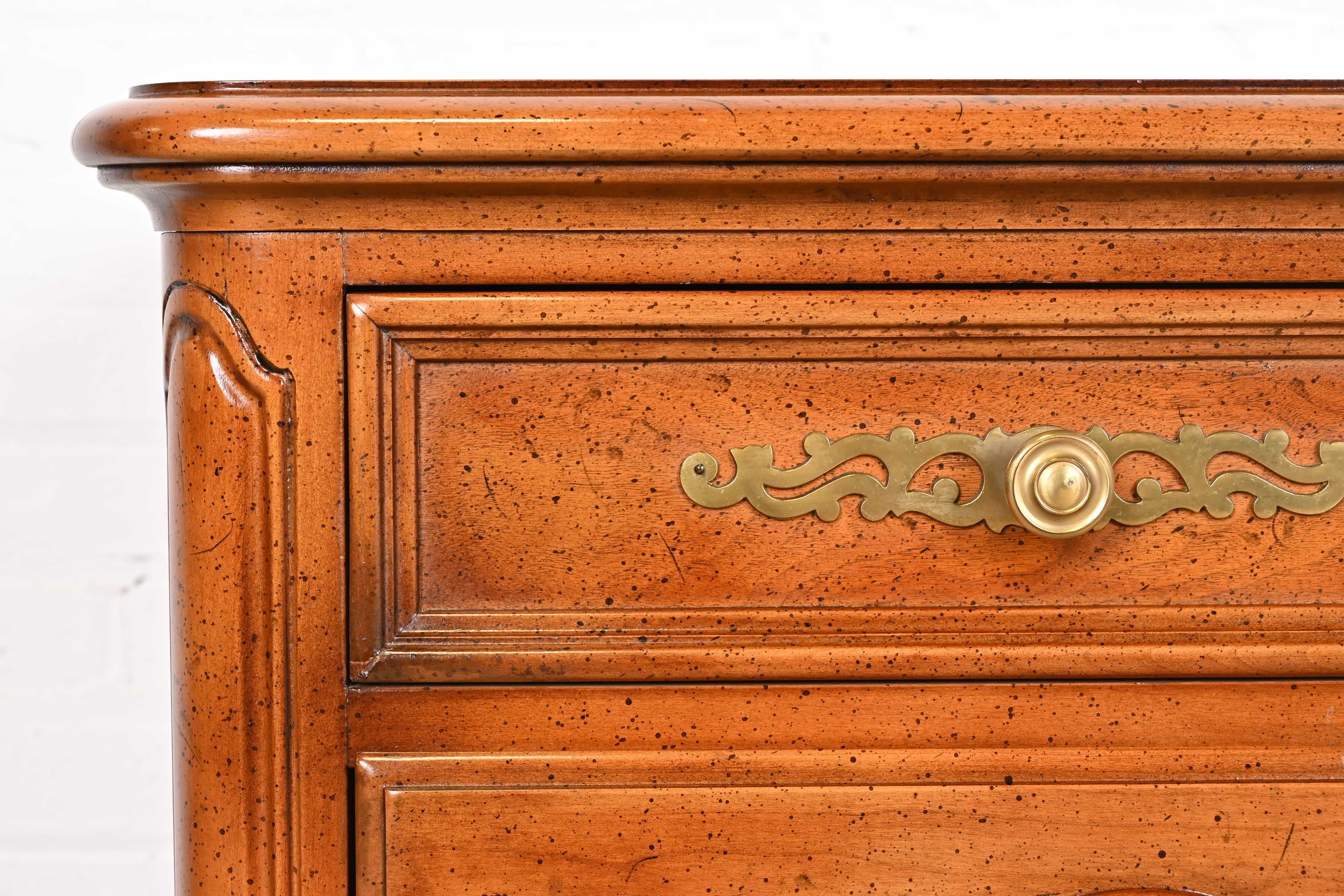 Henredon French Provincial Carved Walnut Sideboard or Bar Cabinet For Sale 4