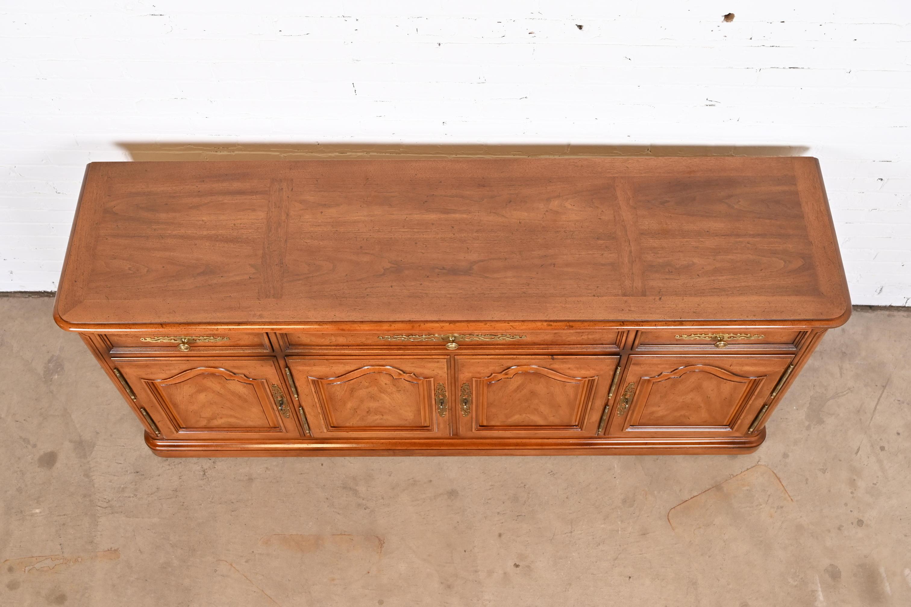 Henredon French Provincial Carved Walnut Sideboard or Bar Cabinet For Sale 6