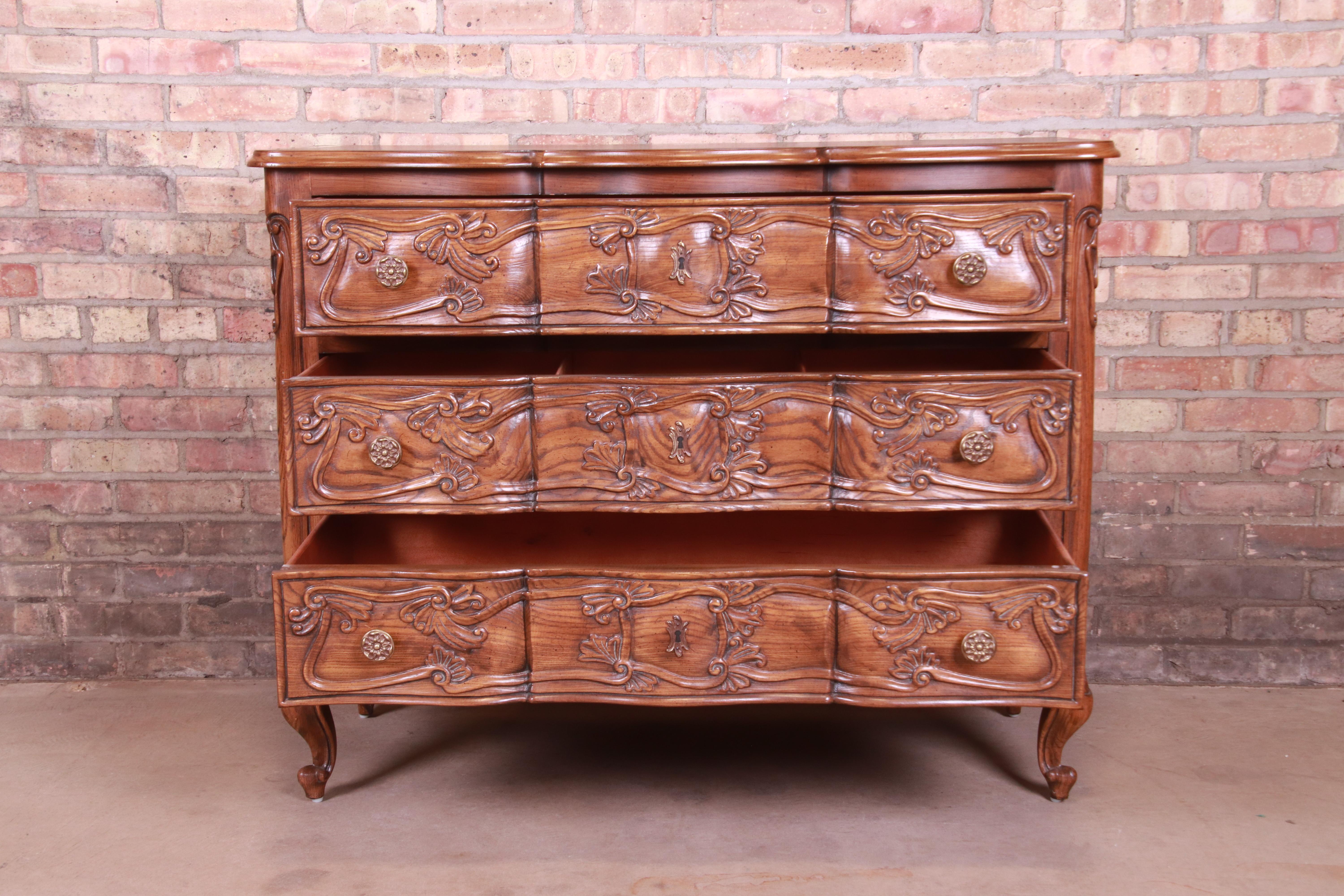 Henredon French Provincial Louis XV Carved Oak Commode or Chest of Drawers 2