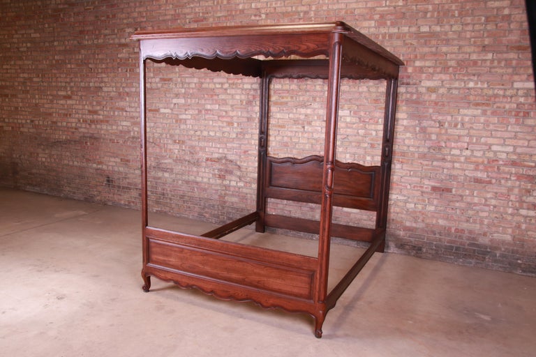 Henredon French Provincial Louis XV Carved Oak Queen Size Canopy Bed at