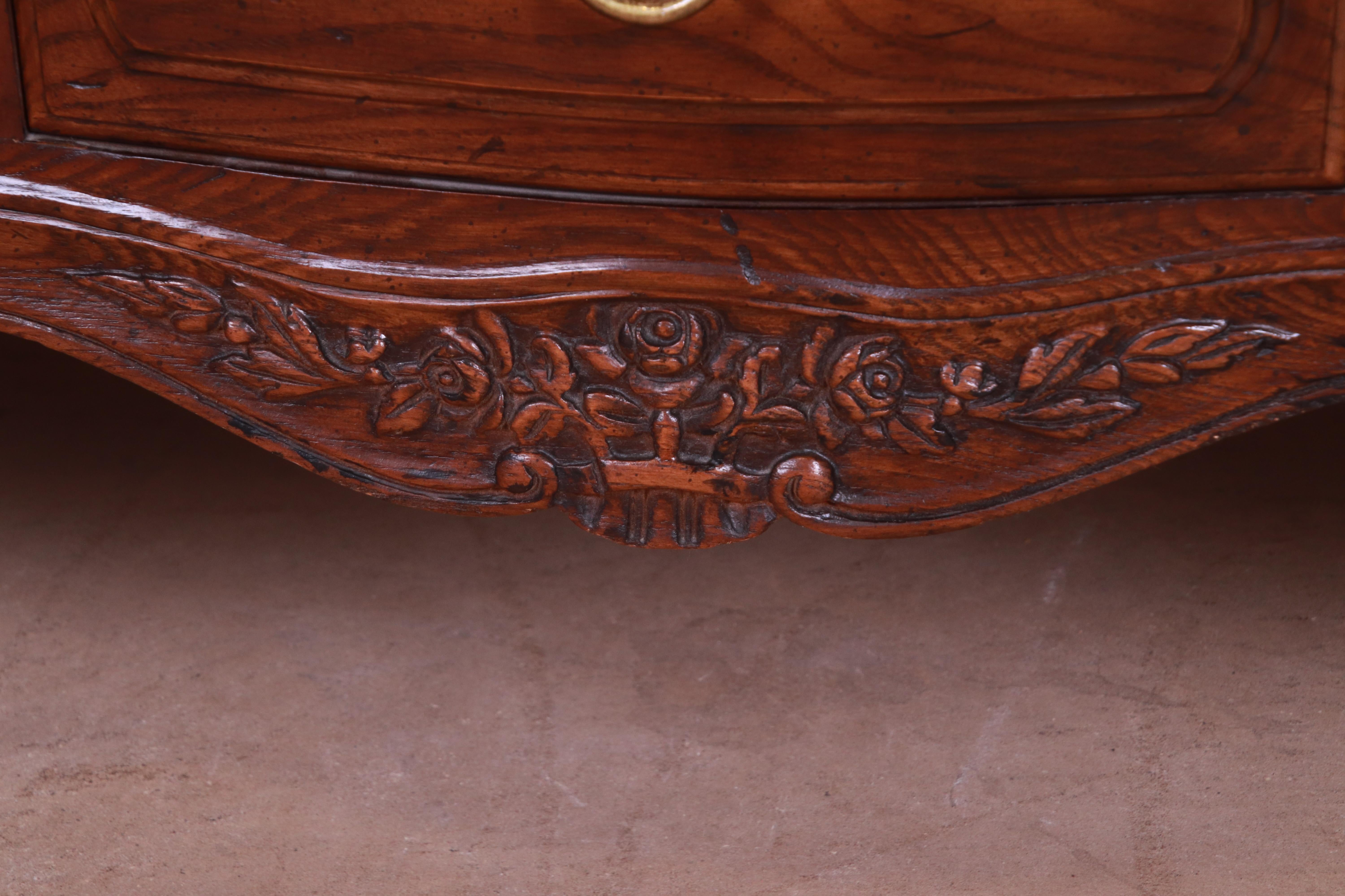 Henredon French Provincial Louis XV Carved Oak Triple Dresser or Credenza 5