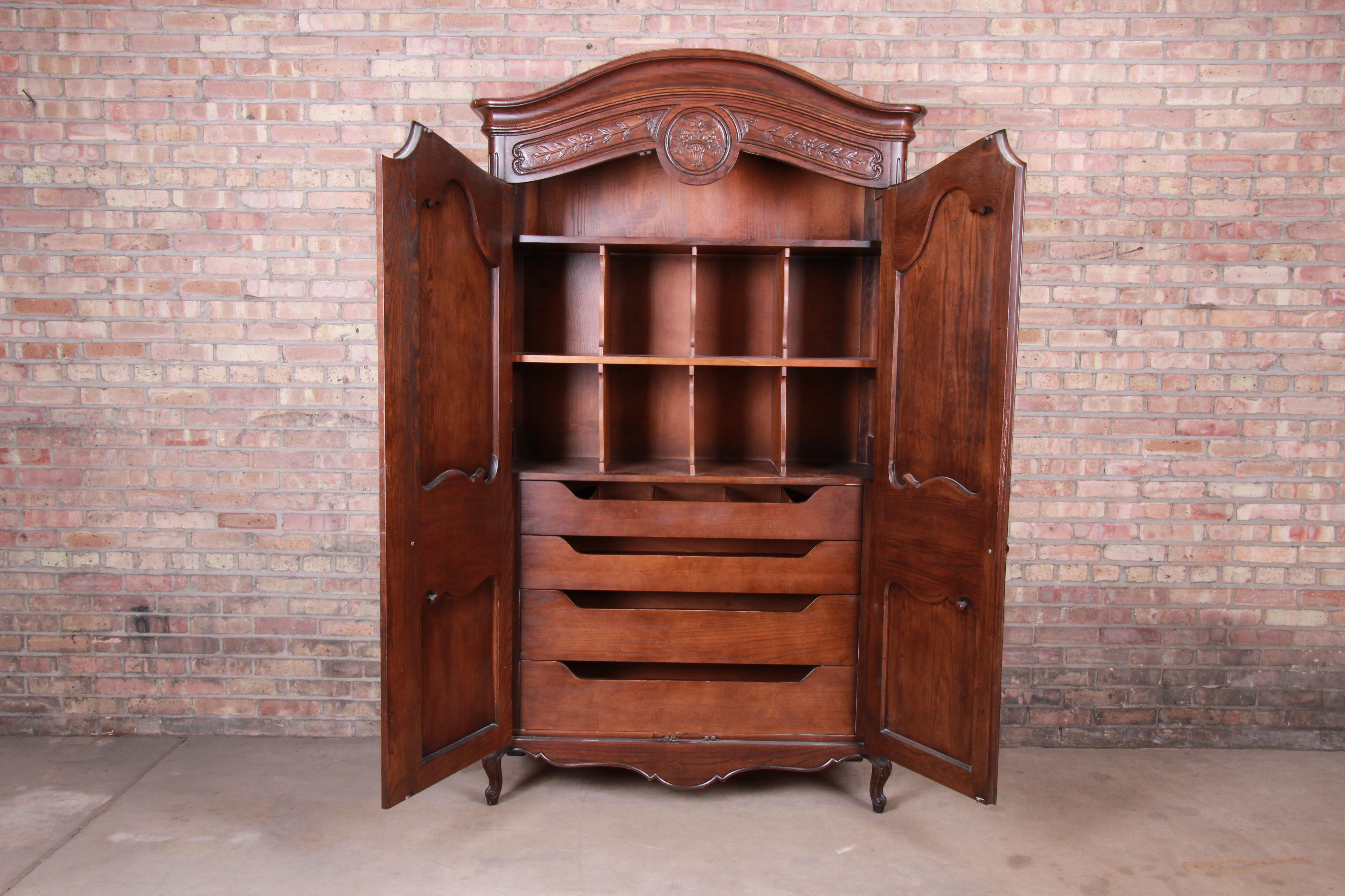 Henredon French Provincial Louis XV Carved Walnut Armoire Dresser In Good Condition In South Bend, IN
