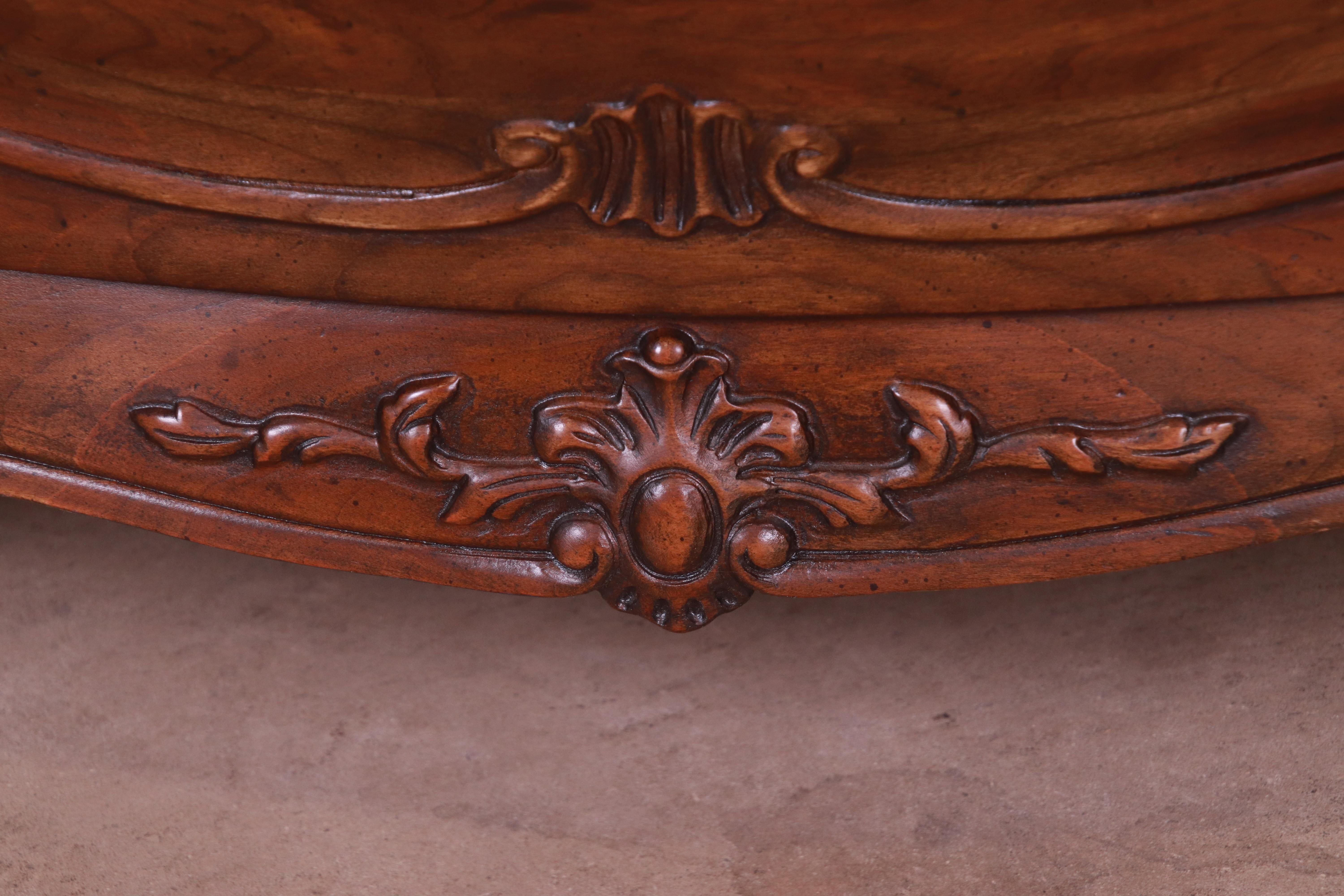 Henredon French Provincial Louis XV Carved Walnut Bombay Chest For Sale 8