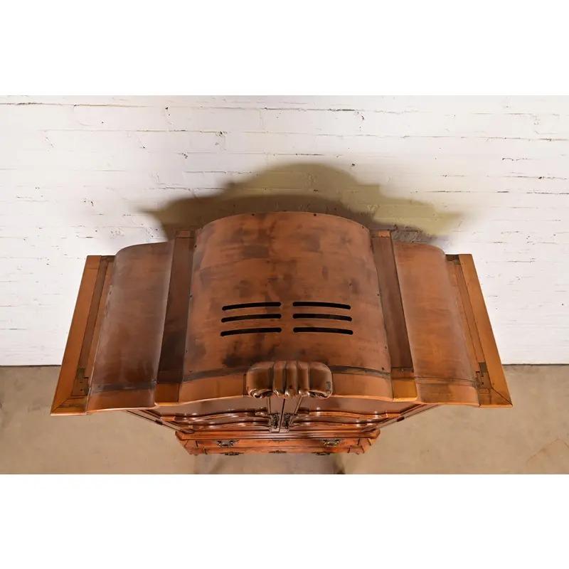 Henredon Französisch Provincial Louis XV geschnitzt Nussbaum Bombe Form Light Bar Kabinett im Angebot 7