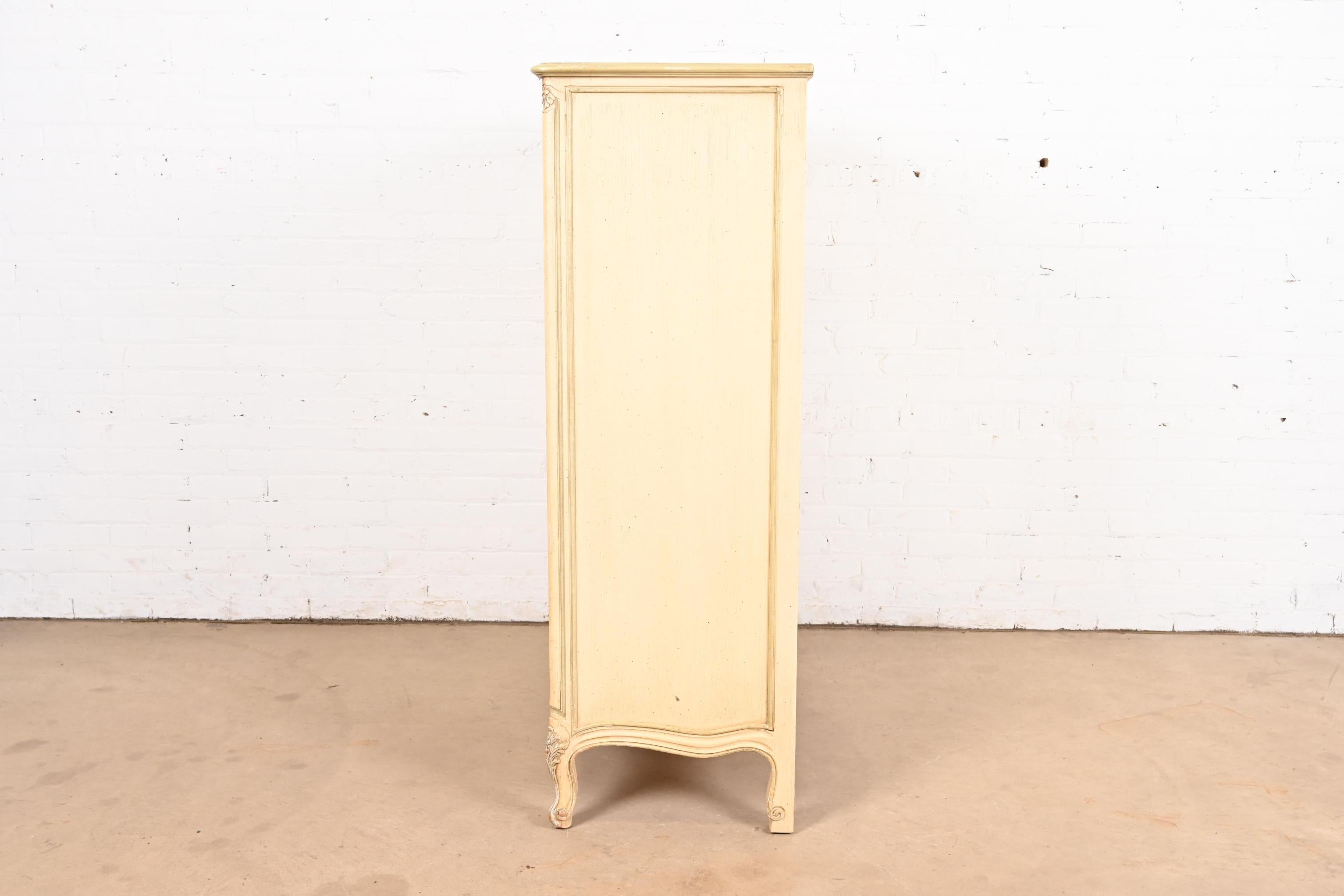 Henredon French Provincial Louis XV Cream Lacquered Highboy Dresser, Circa 1960s For Sale 4