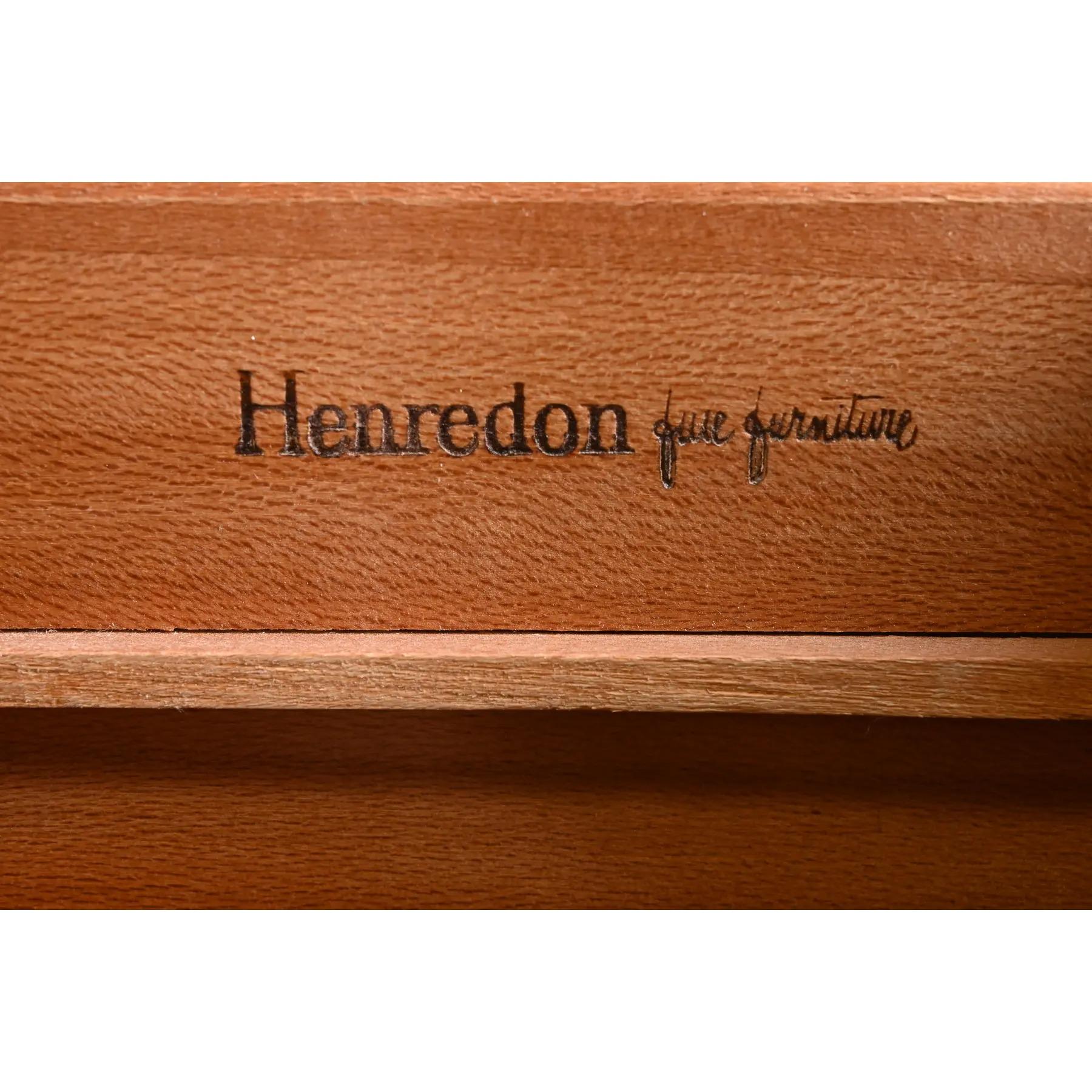 Henredon French Provincial Louis XV Cream Lacquered Parcel Gilt Highboy Dresser en vente 3