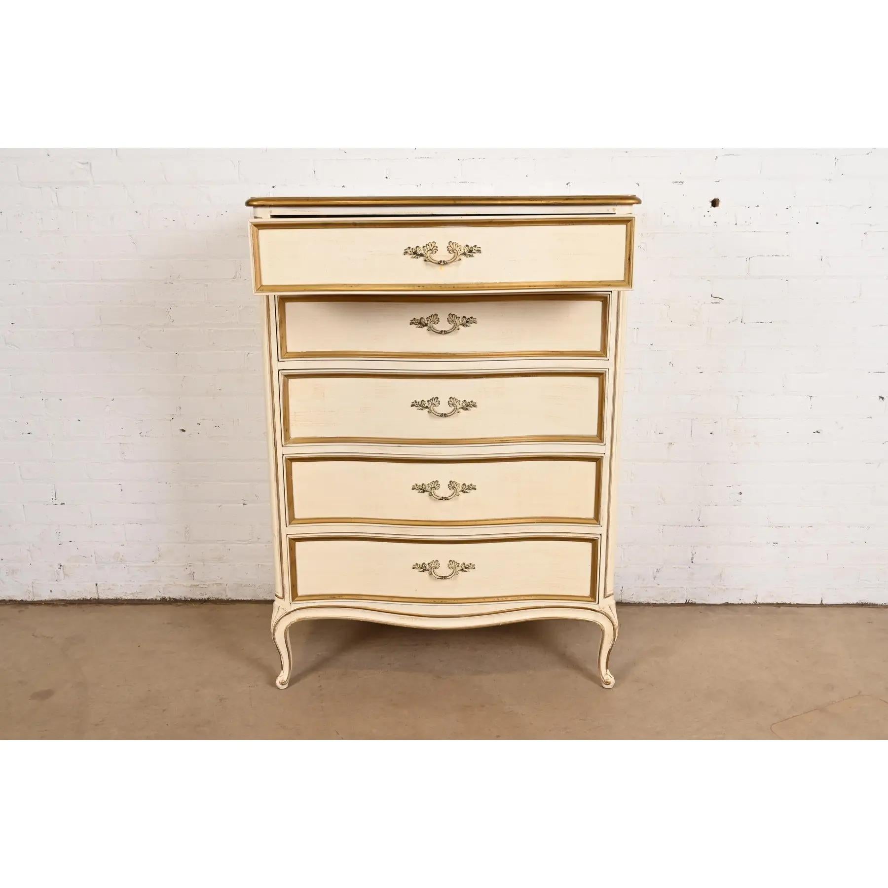 Milieu du XXe siècle Henredon French Provincial Louis XV Cream Lacquered Parcel Gilt Highboy Dresser en vente